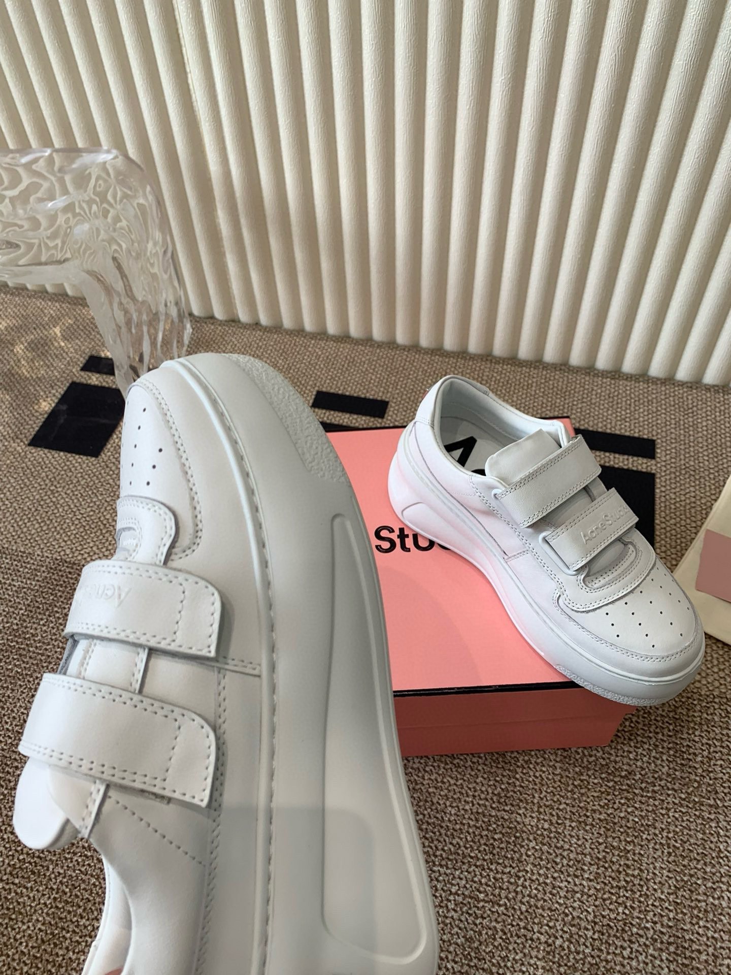 Dior Studios ‼ 24ss 最新厚底休闲魔术贴笑脸小白鞋‼