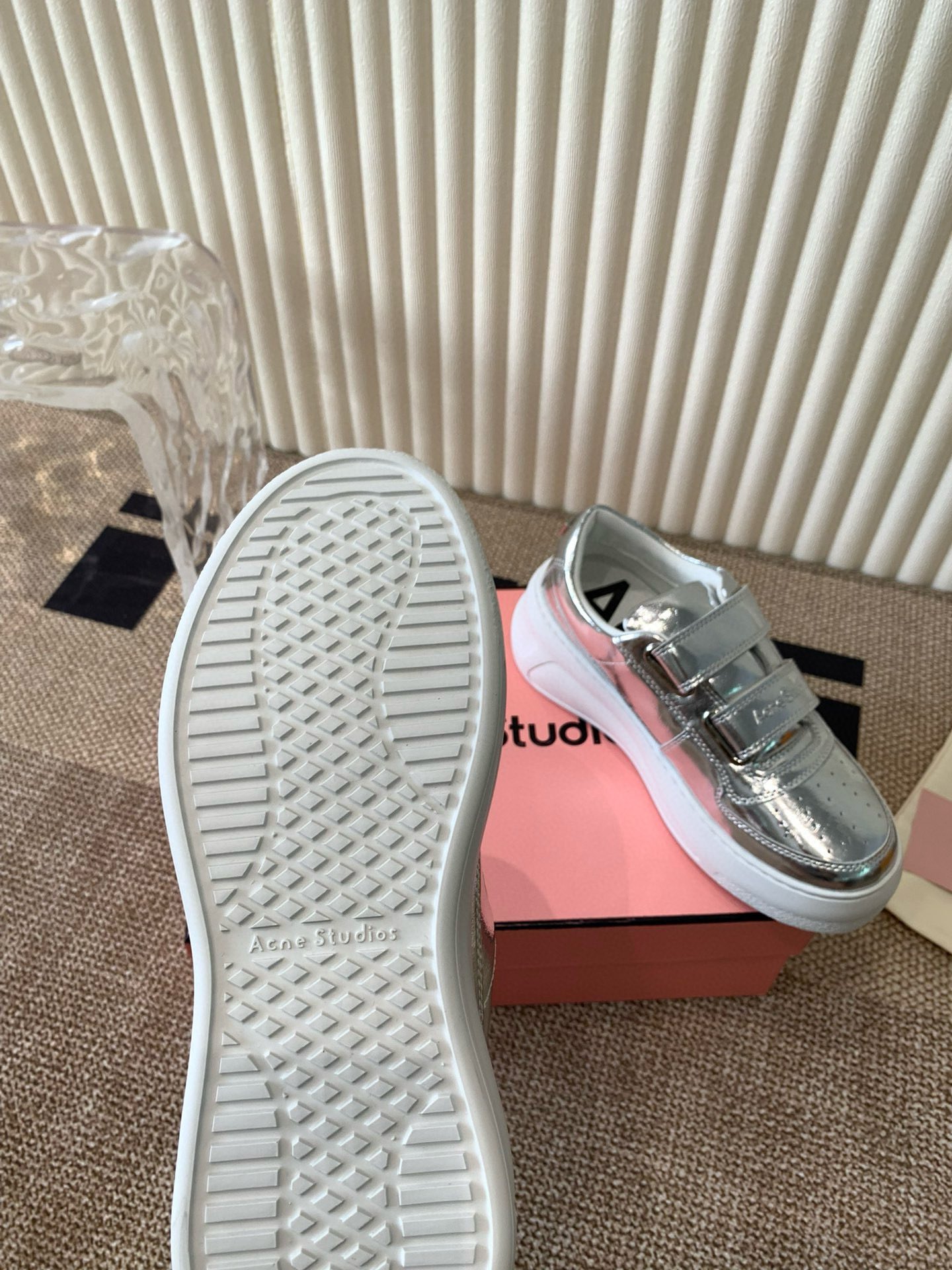 Dior Studios ‼ 24ss 最新厚底休闲魔术贴笑脸小白鞋‼