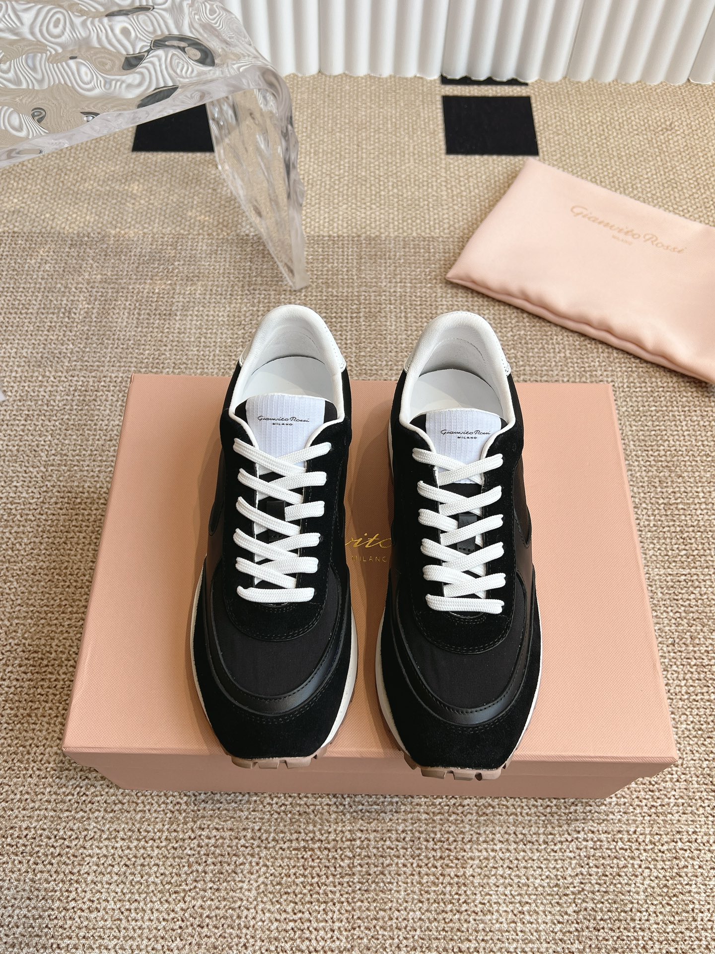 Gianvito Rossi 25ss Retro Couples Sneakers: Old-Fashioned, Cozy, and Fashionable! - 图片 2