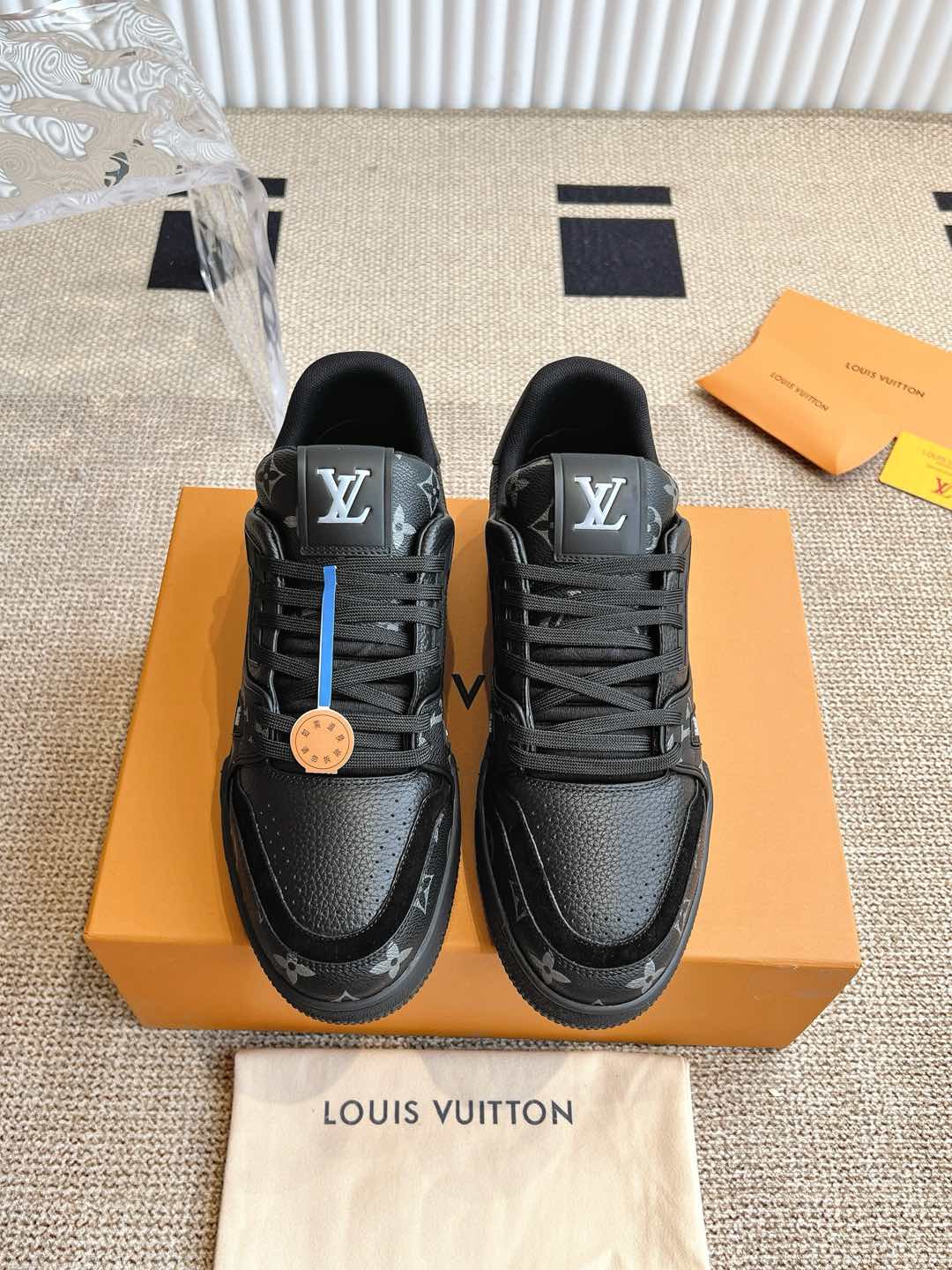 NO:129242,Louis Vuittonlv Louis Vuitton train, a catwalk couple M trainer, outsole and fabric private model, a shoe that has been put into great painstakingly, this series designed since the arrival of Vifgil, is highly favored by many fans every quarter, tpu original outsole, original packaging, size 35-45, casual shoes/sports shoes, louis vuitton, louis vuitton, louis vuitton, louis vuitton, louis vuitton, sneakers19860909LouisVuittonlv 路易威登traine 走秀情侣M款trainer 大底和面料私模 绝对下血本费心思的一款鞋子 自vifgil到来之后而设计的这一系列 每一季度都深受众多粉丝的青睐tpu原版大底 原版包装 码数35-45,休闲鞋/运动鞋,louis vuitton,louis vuitton,louis vuitton,sneakers,Women's Shoes