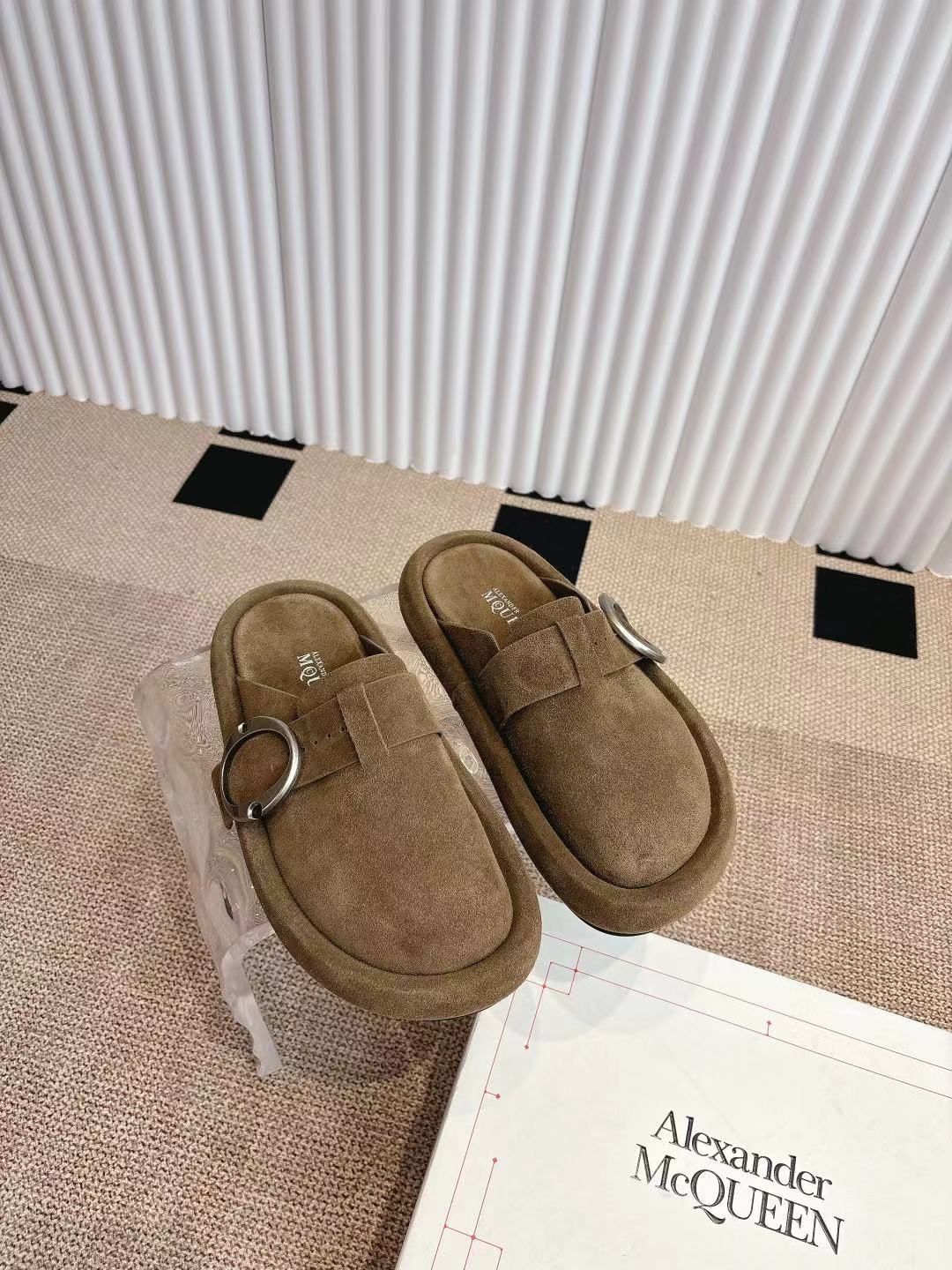 Alexander McQueen 女340 大头包头拖 勃肯拖‼ ‼