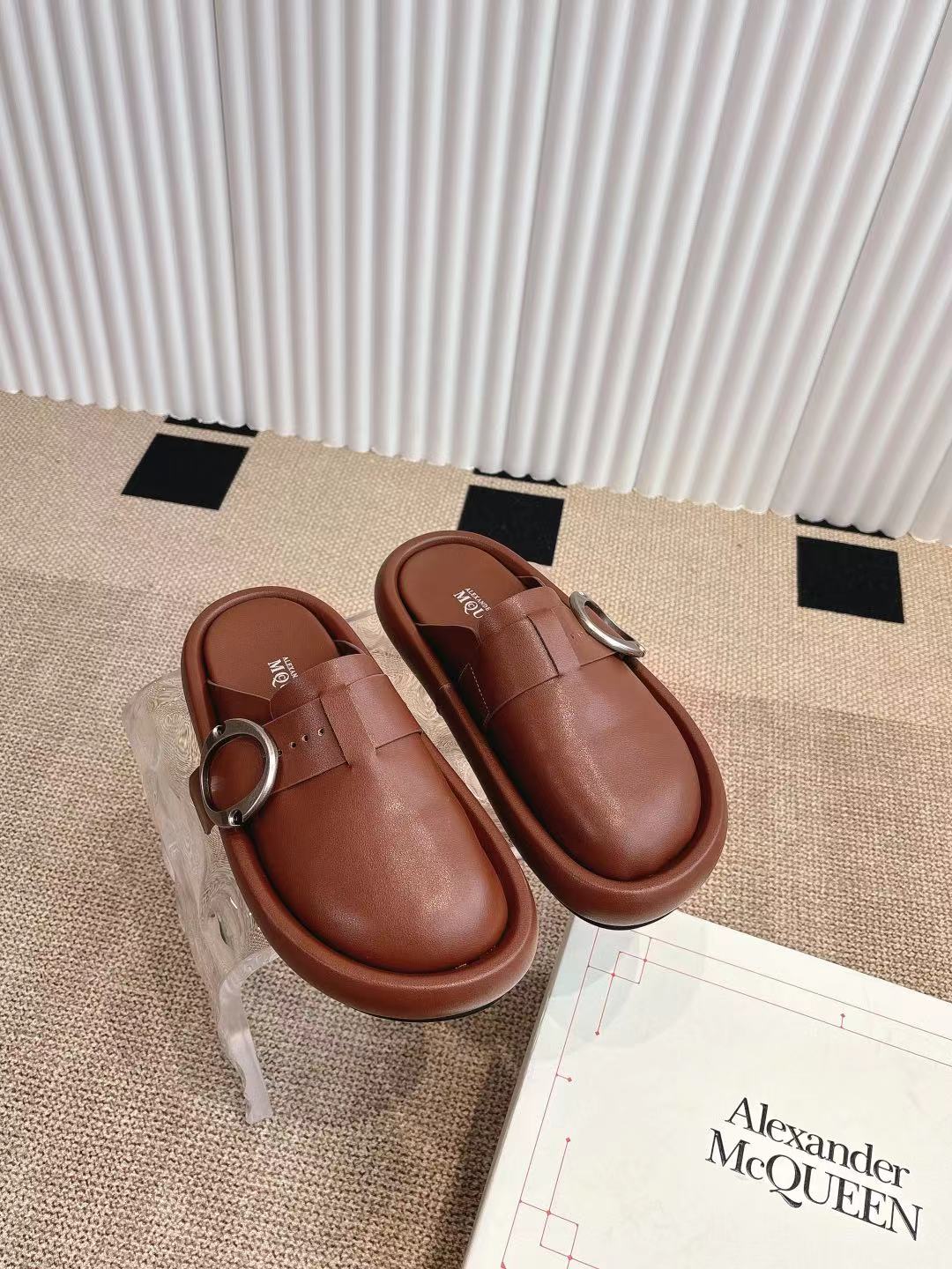 Alexander McQueen 女340 大头包头拖 勃肯拖‼ ‼