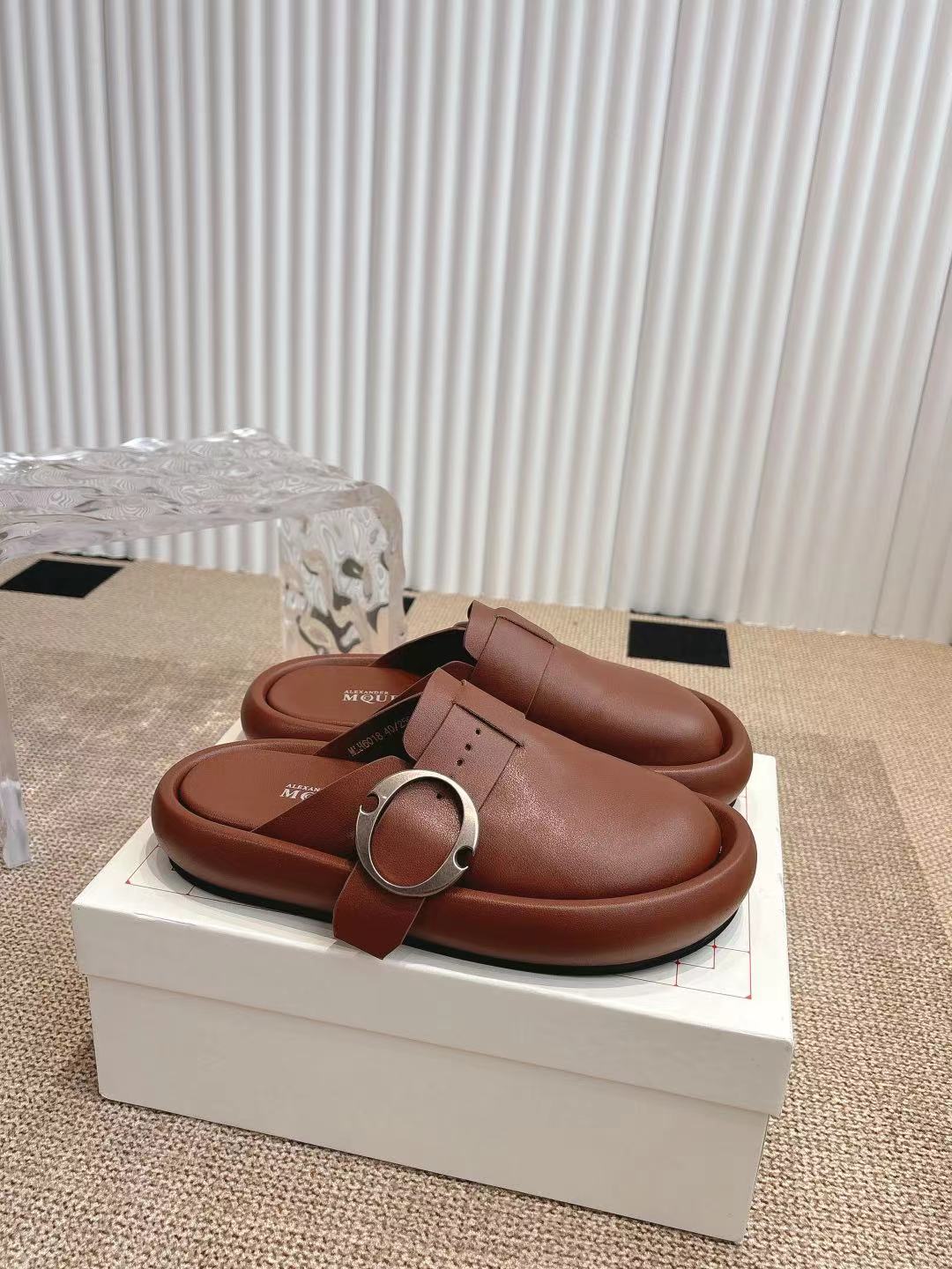 Alexander McQueen 女340 大头包头拖 勃肯拖‼ ‼