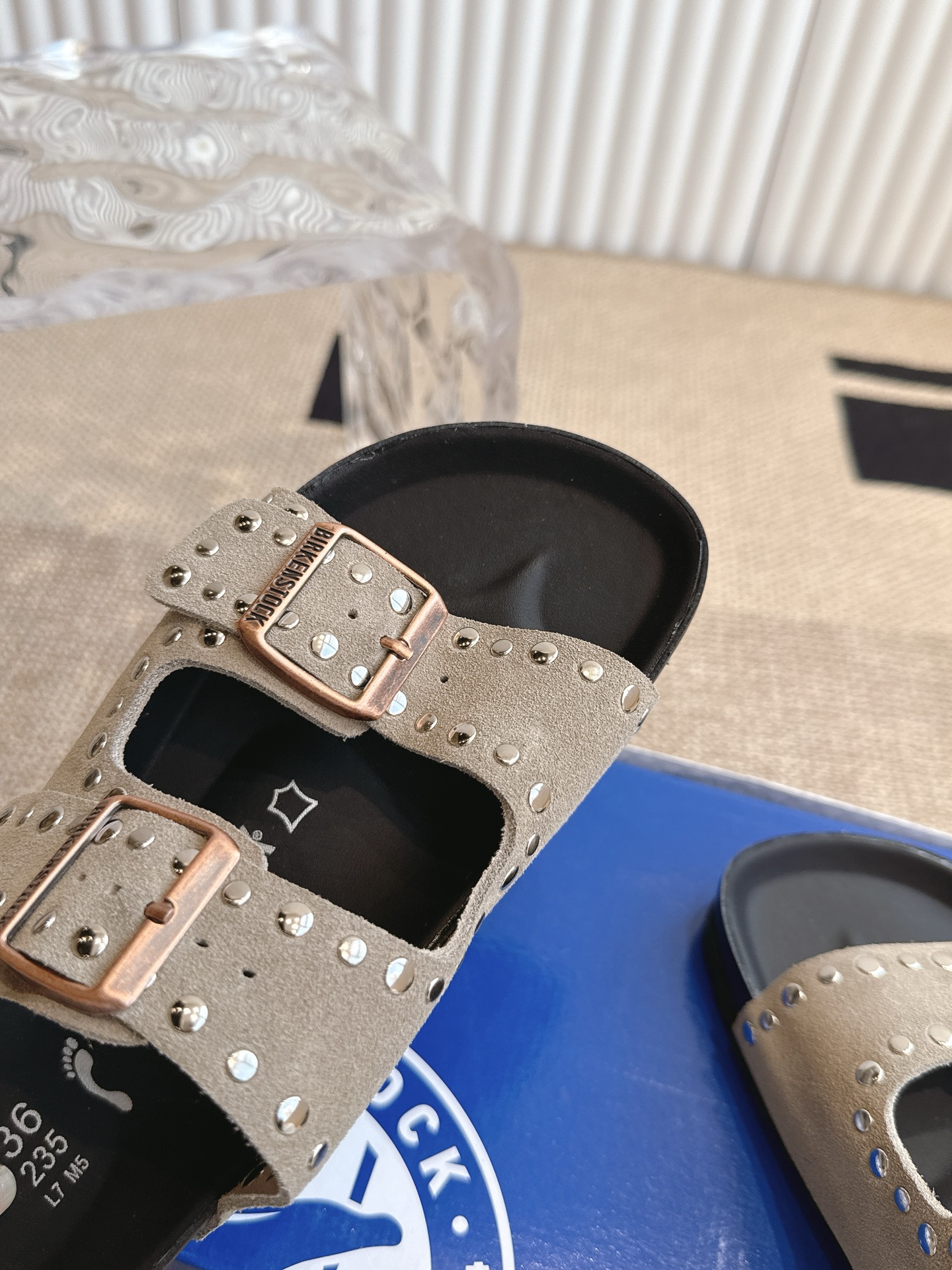 “Rome Sandals: Birkenstock Class 550 – Fashionable, Comfortable, and Durable!” - 图片 8