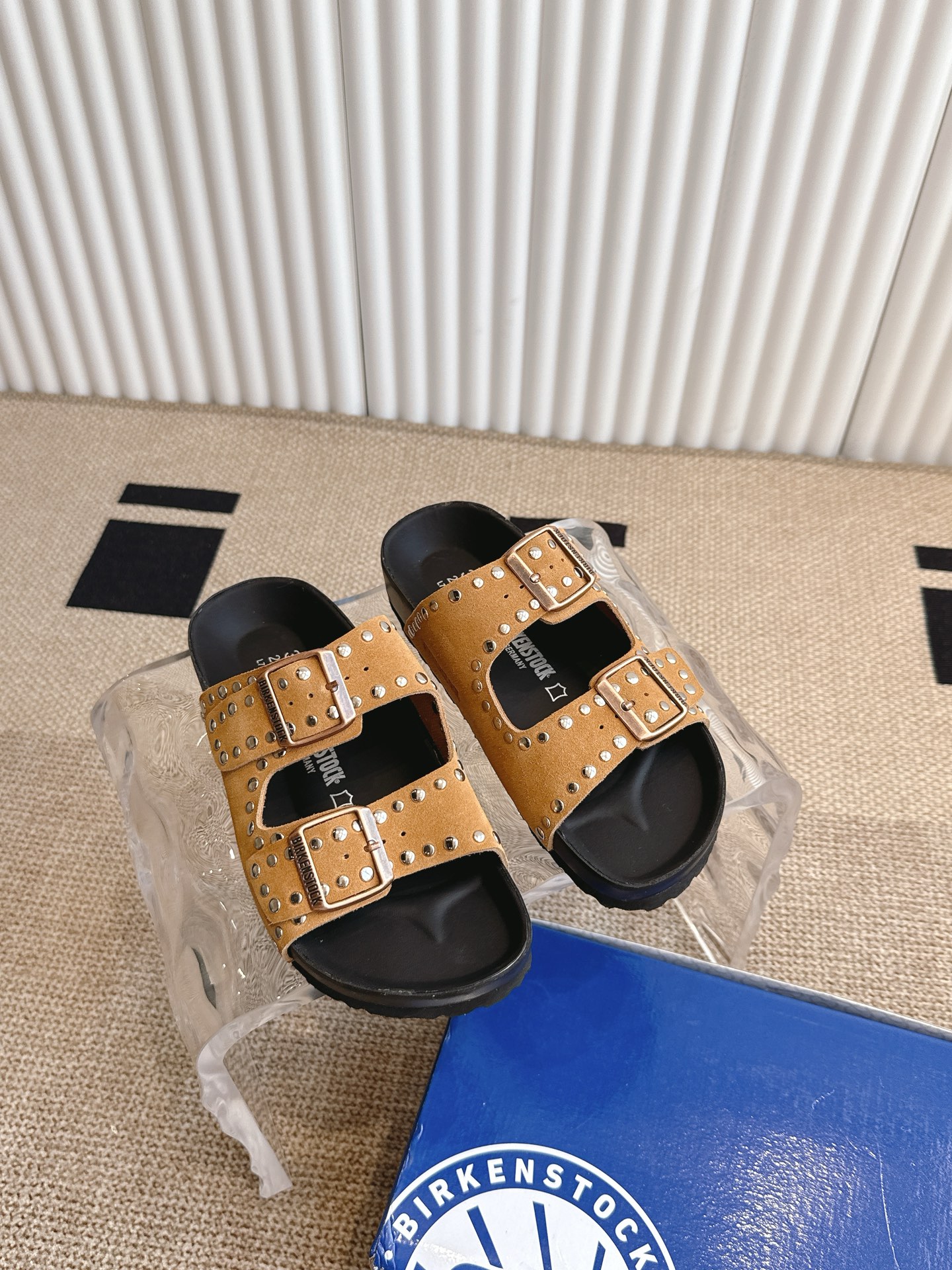 Birkenstock Rome Sandals: Fashionable Class of 550 with Anthropo-Engineering Design - 图片 4