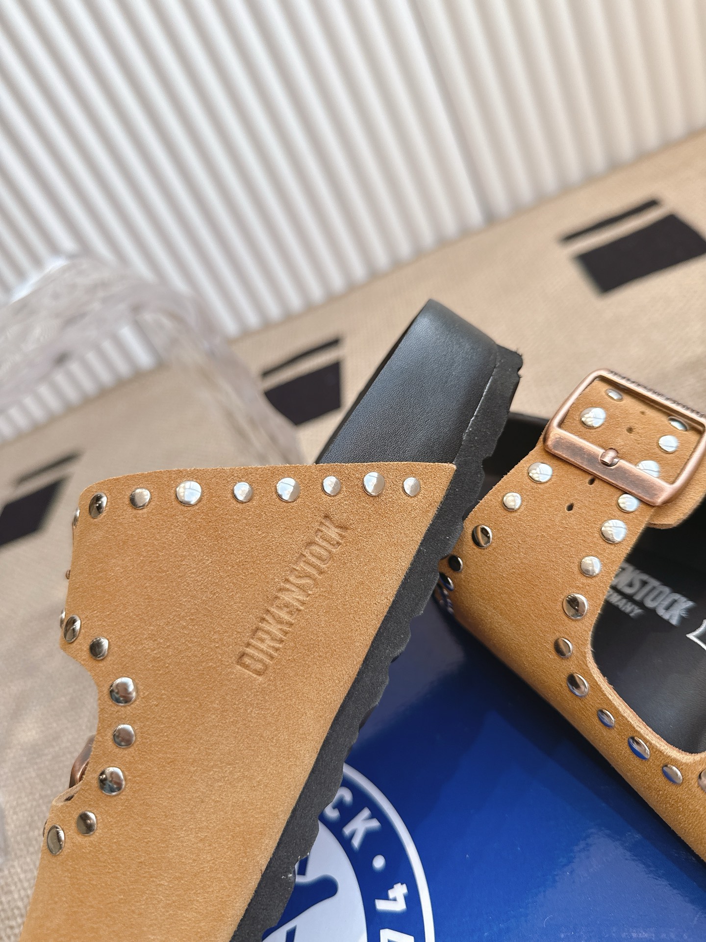 Birkenstock Rome Sandals: Fashionable Class of 550 with Anthropo-Engineering Design - 图片 6