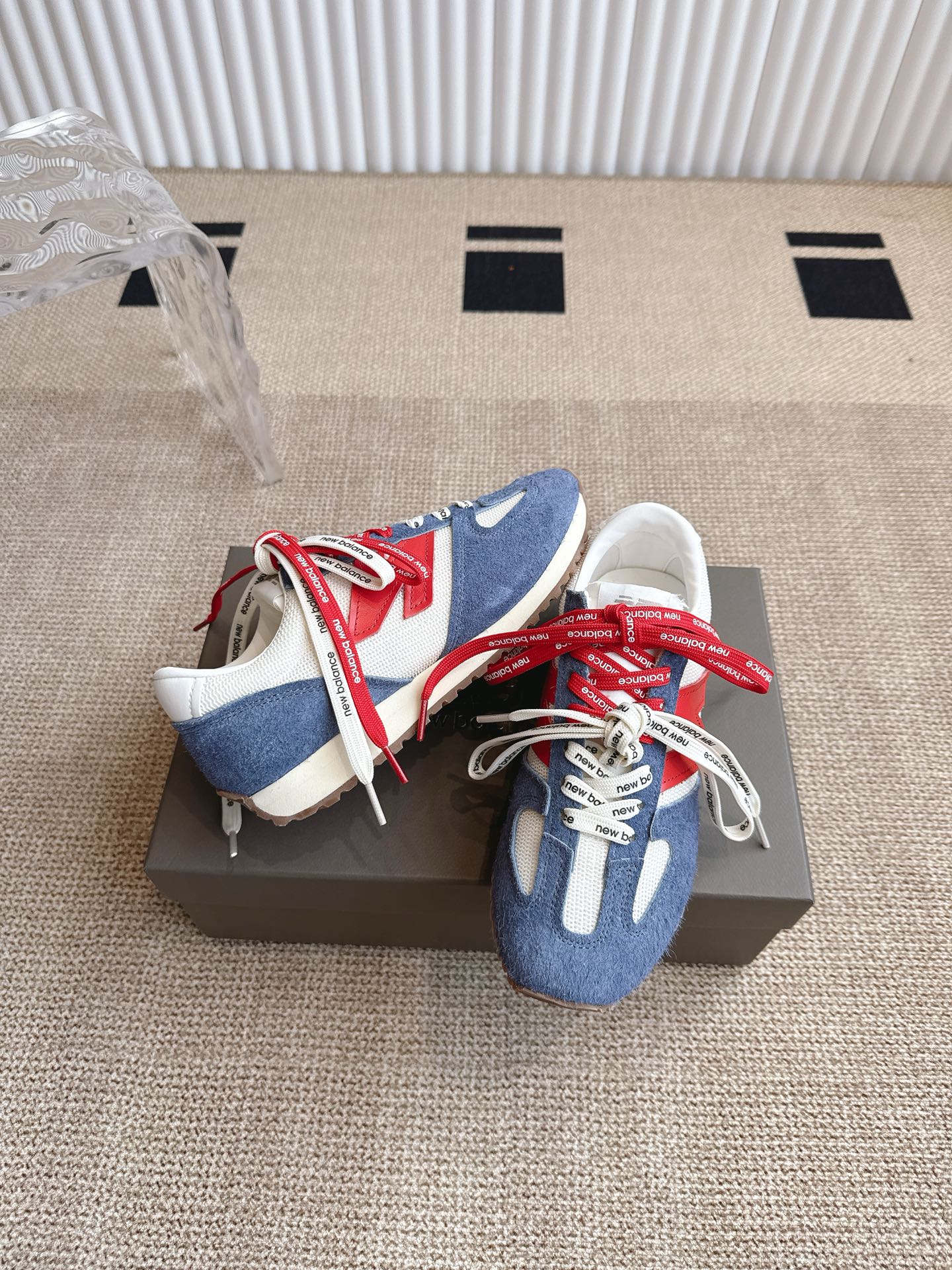 New Balance NB官方25复古运动休闲薄底鞋 471‼️
         ⚠️NB原版一比一材料⚠️
      以品牌经典320鞋款为灵感，471系列巧妙融合精湛工艺与时尚设计
焕新复古薄底鞋风貌，让每一刻都自成风格在每周七天的交替流转中，多元的场景，每一个瞬间
伴随着穿着者解锁更多可能，展现多面自我与风格
码数：35-45