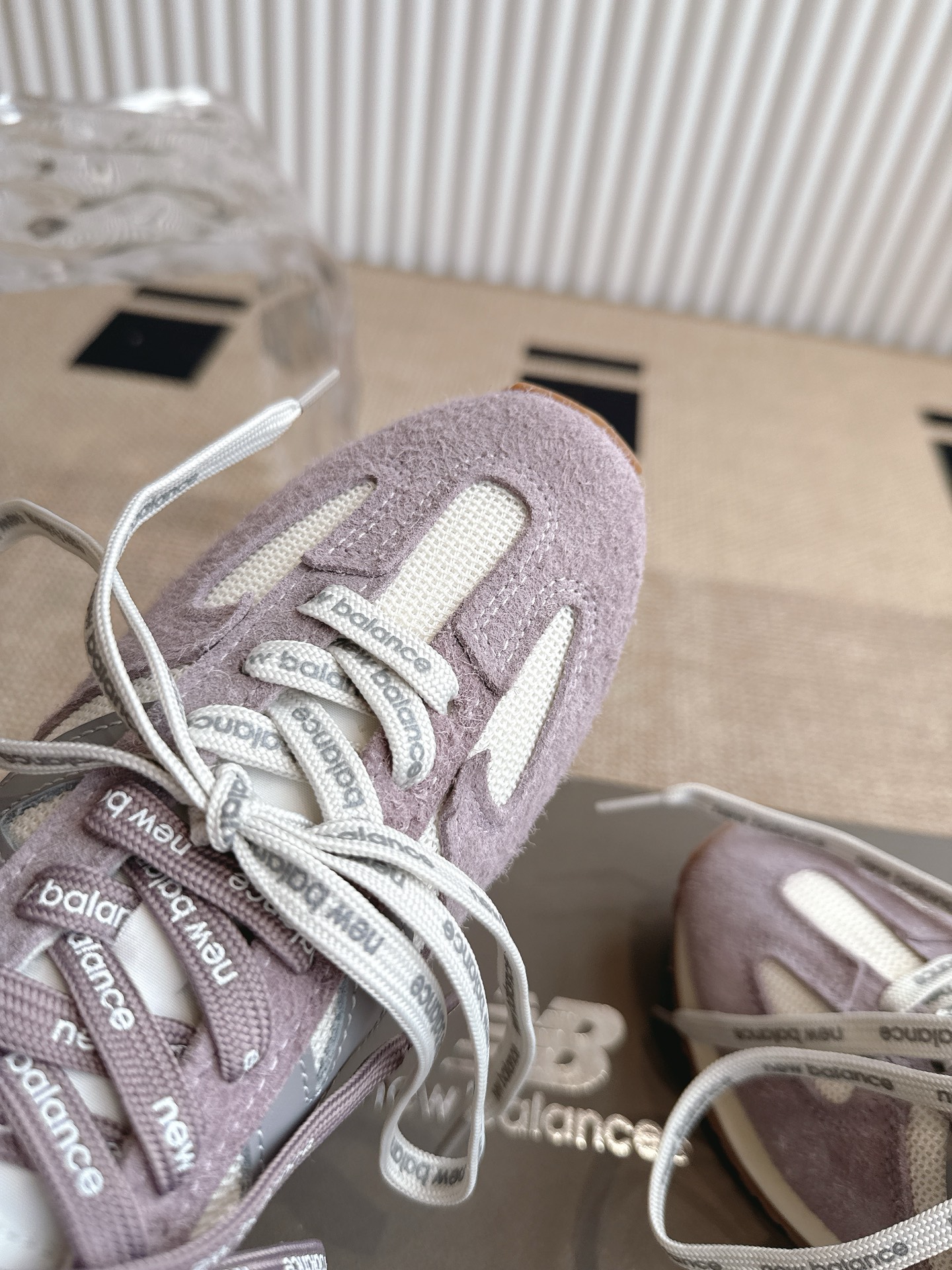New Balance NB官方25复古运动休闲薄底鞋 471‼️
         ⚠️NB原版一比一材料⚠️
      以品牌经典320鞋款为灵感，471系列巧妙融合精湛工艺与时尚设计
焕新复古薄底鞋风貌，让每一刻都自成风格在每周七天的交替流转中，多元的场景，每一个瞬间
伴随着穿着者解锁更多可能，展现多面自我与风格
码数：35-45