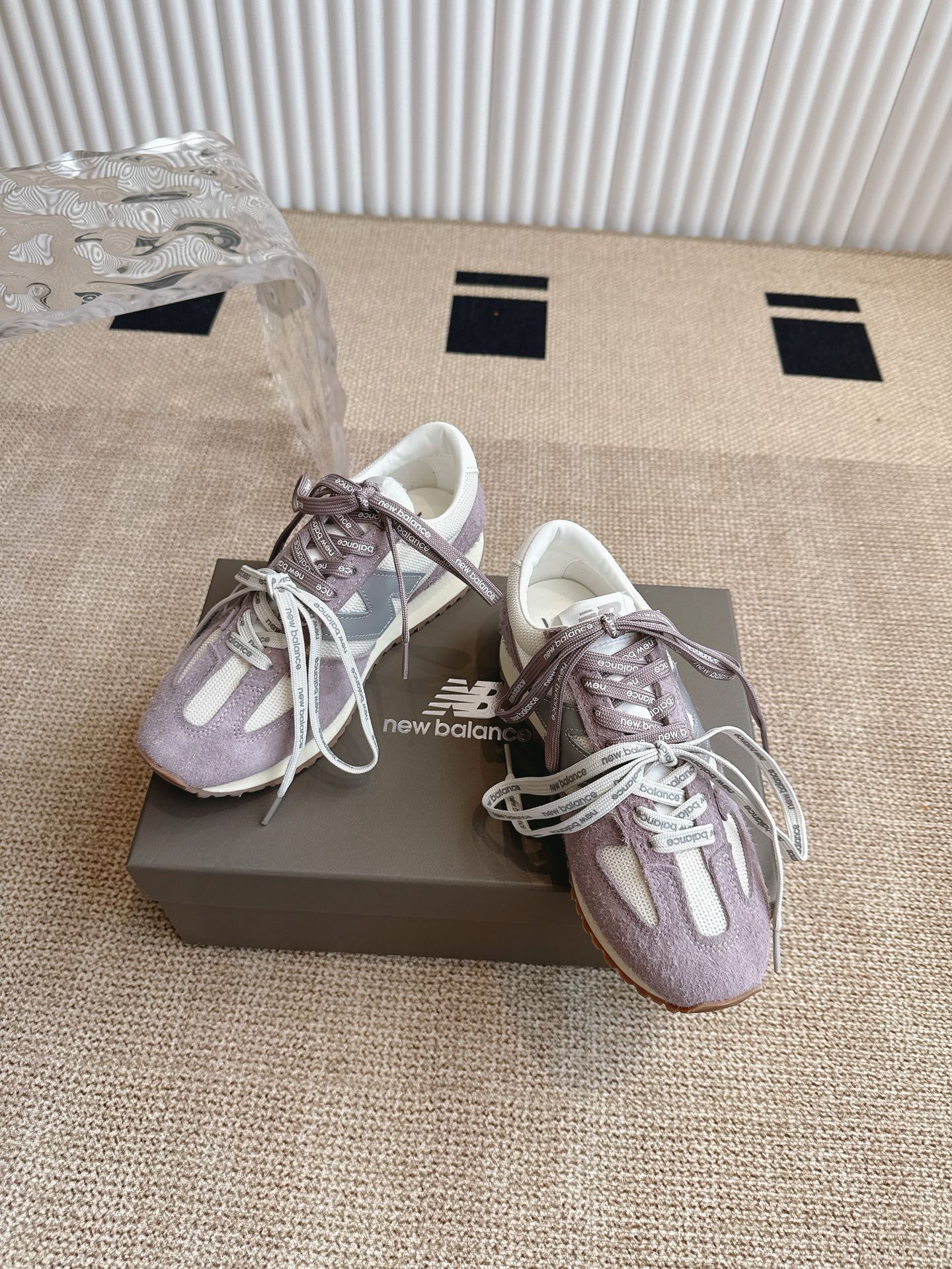 New Balance NB官方25复古运动休闲薄底鞋 471‼️
         ⚠️NB原版一比一材料⚠️
      以品牌经典320鞋款为灵感，471系列巧妙融合精湛工艺与时尚设计
焕新复古薄底鞋风貌，让每一刻都自成风格在每周七天的交替流转中，多元的场景，每一个瞬间
伴随着穿着者解锁更多可能，展现多面自我与风格
码数：35-45