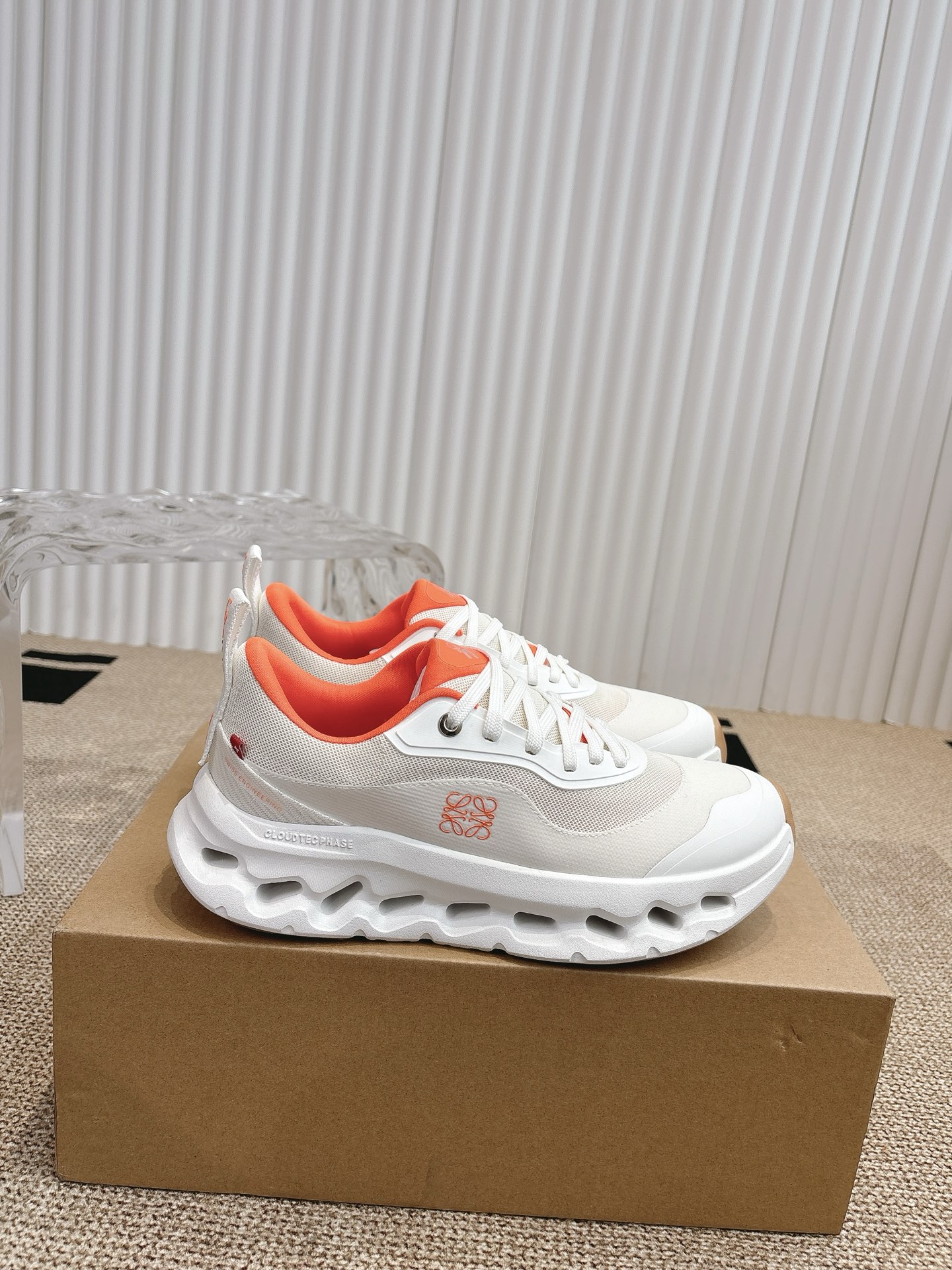 Loewe x On Cloudtilt 2.0: Stylish Running Shoes for Urban & Outdoor Life 4 i1743417686261 9560 0 2