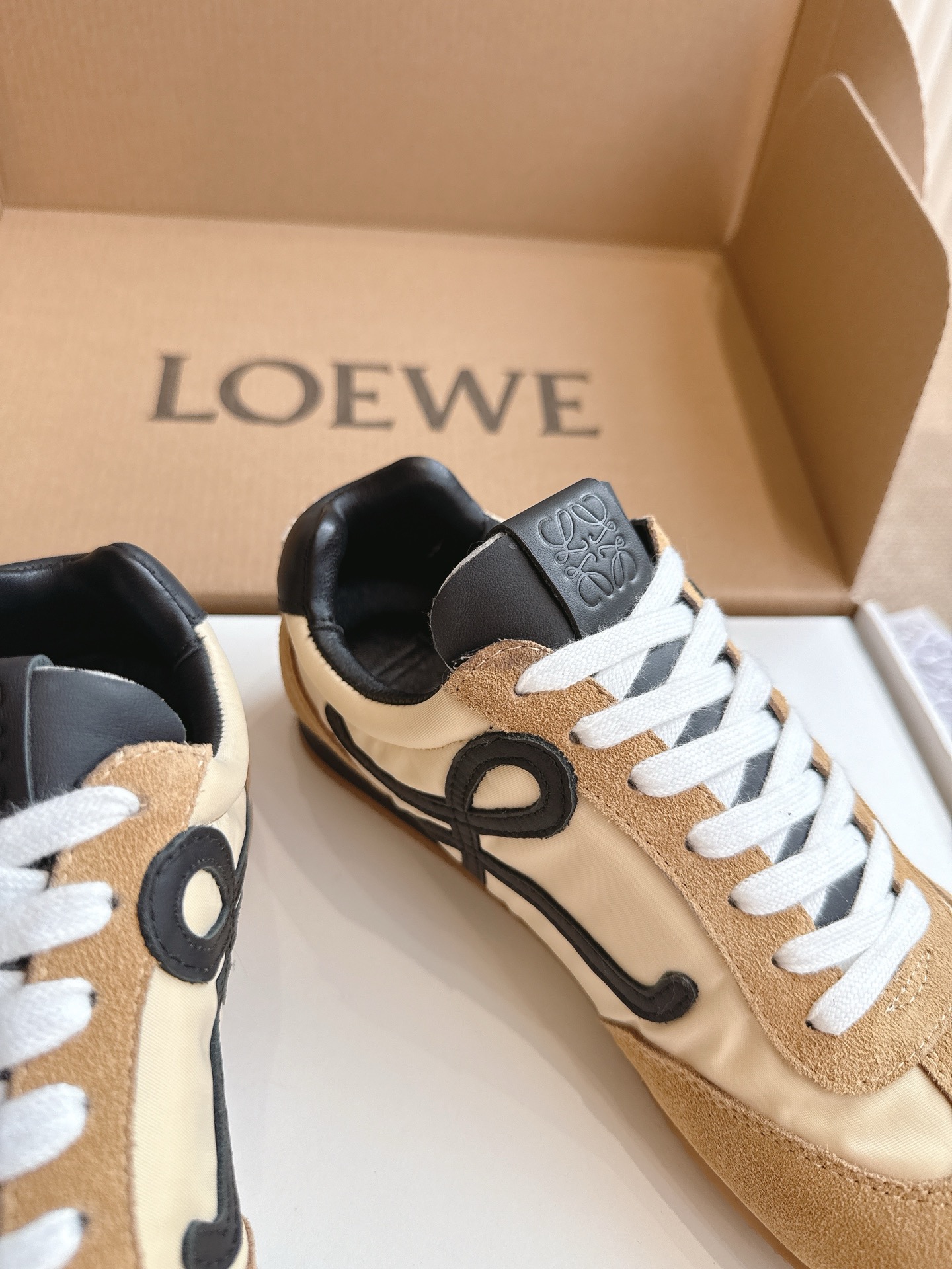 Loewe Balletrunner Sneakers - Leather and Fabric Upper, Rubber Sole,Sizes 35-45 7 i1745298892113 2891 0 5