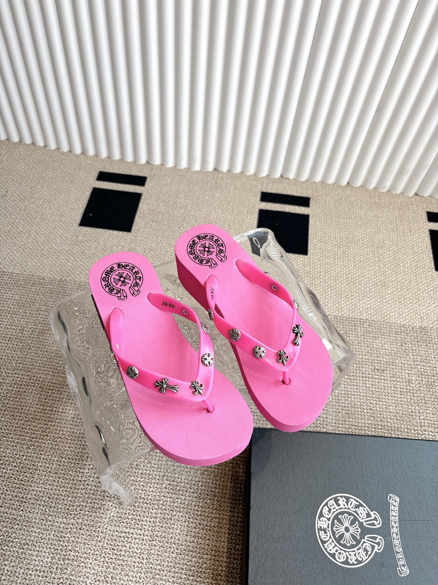 “Korean-Style Lazy Slippers: Popular High-End Summer Fashion in Sizes 35-40” - 图片 4