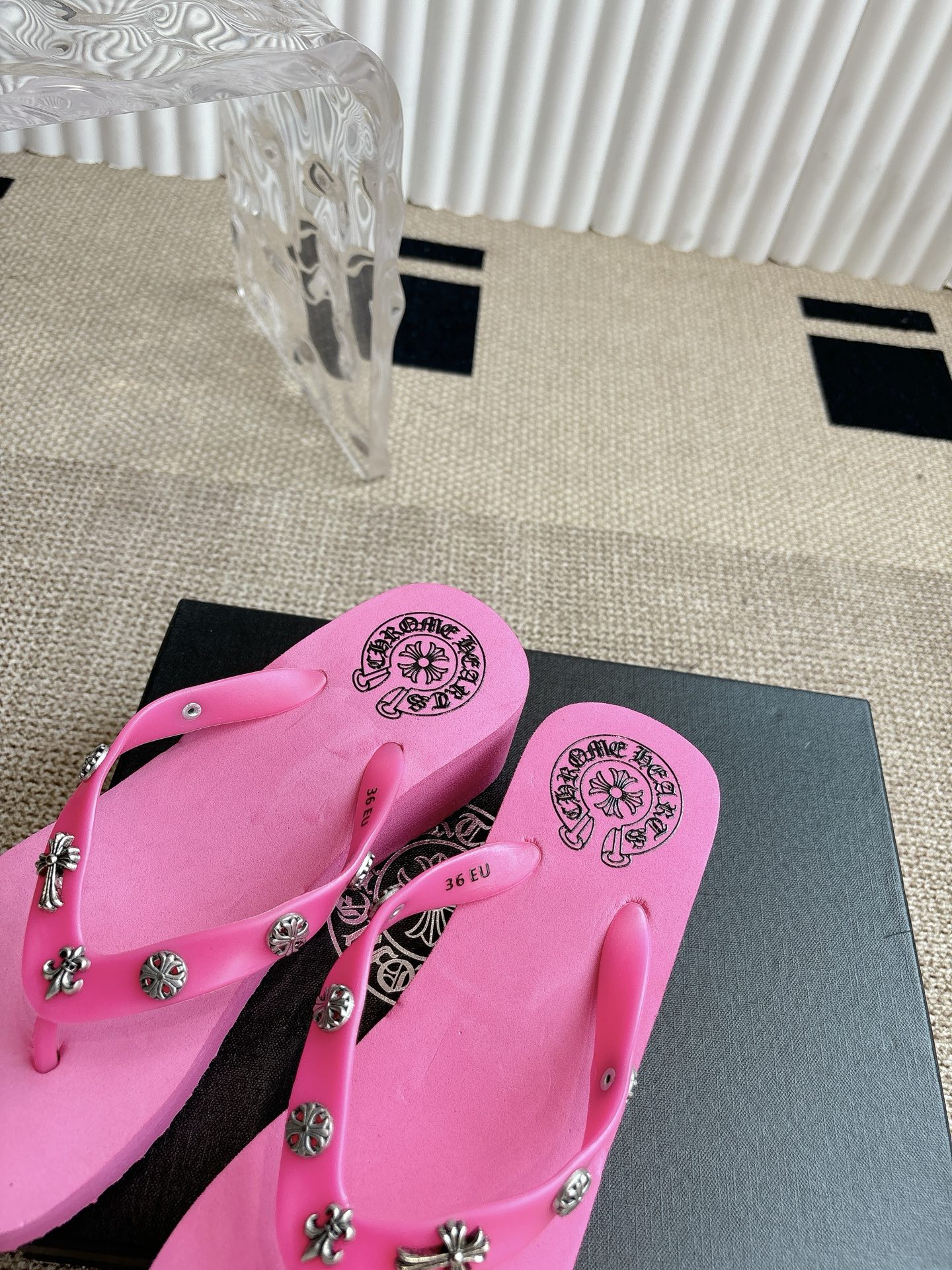 “Korean-Style Lazy Slippers: Popular High-End Summer Fashion in Sizes 35-40” - 图片 7