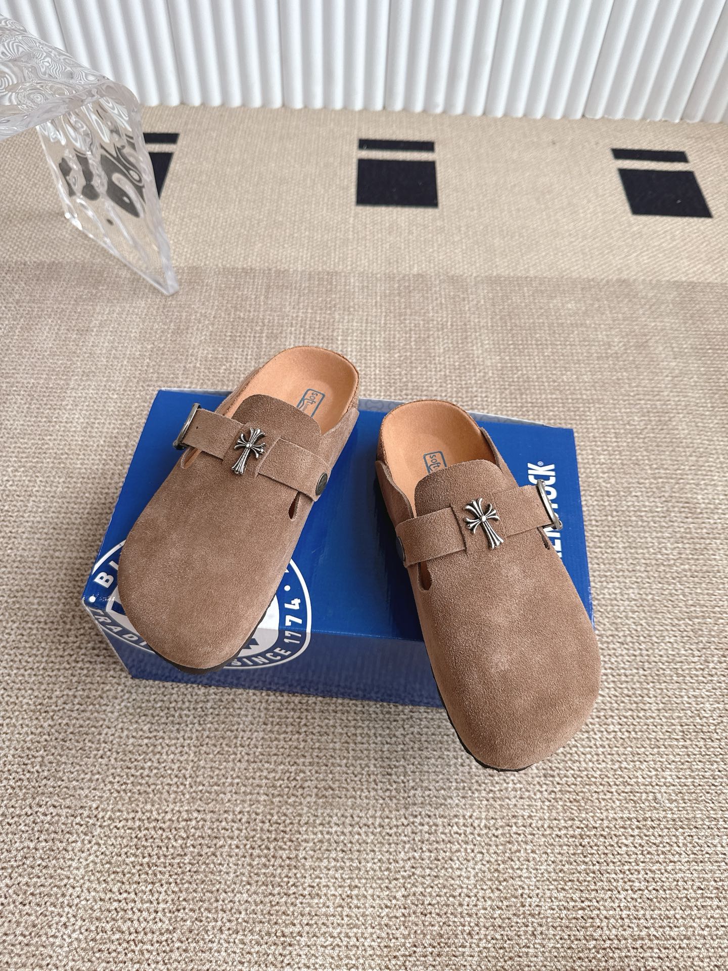 Birkenstock Boston Suede Leather Clogs with Cross Ornament, Unisex 5 i1746809552765 8386 0 3