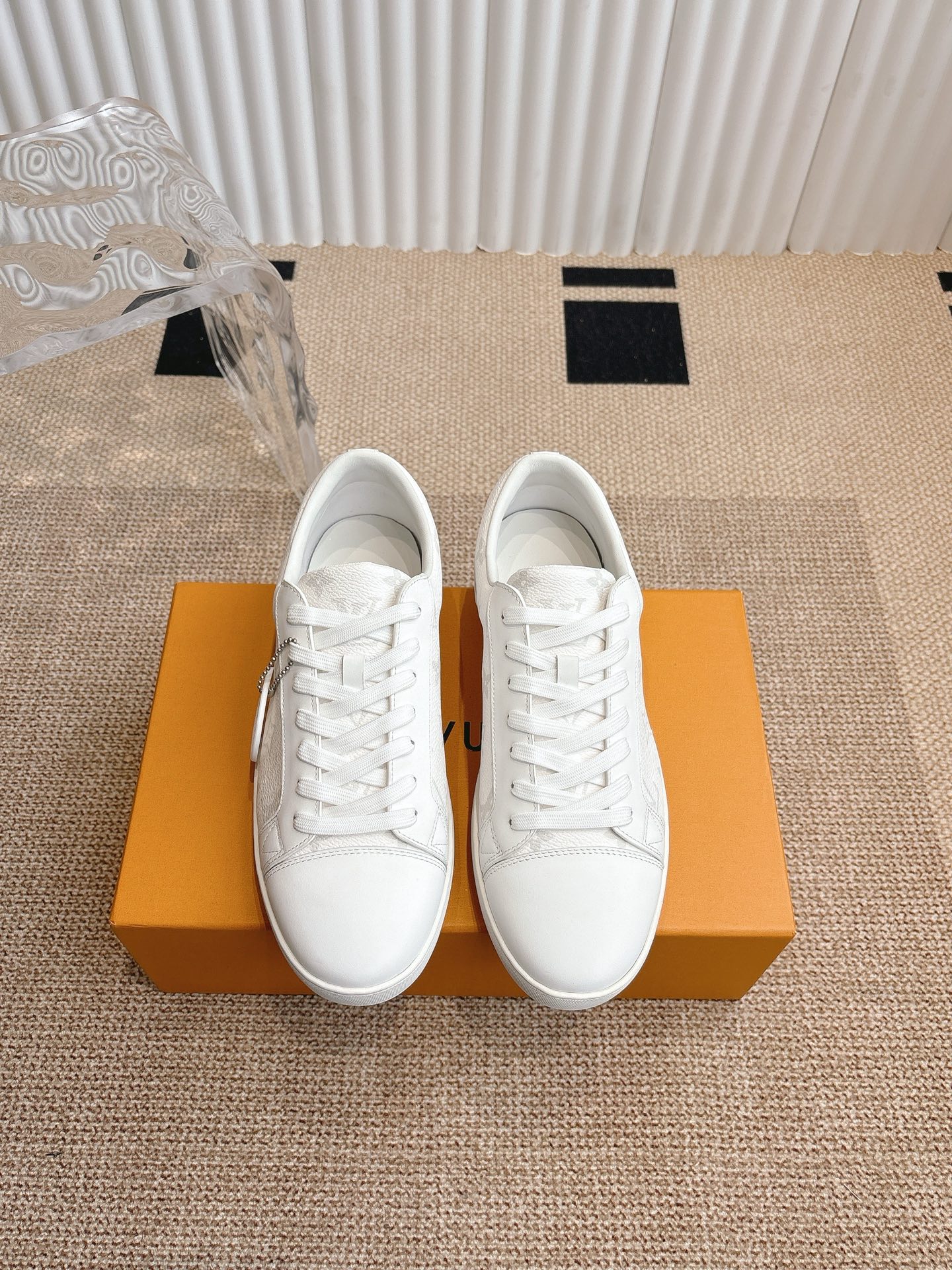 NO:405181,LV~ Louis Vuitton 2025 trendy spring and autumn shoes Latest matching The same style on the official website Super high quality Hot sale in the season [Strong][Strong][Strong] Selected top layer cowhide with original PVC rubber Comfortable and breathable cowhide original cover last pull-up comfortable footwear wear-resistant original rubber outsole Size 38-45, casual shoes/sports shoes, louis vuitton, louis vuitton, sneakers, cowhide19860909LV~路易威登2025潮流春秋板鞋  最新搭配 官网同款 超高品质 当季热卖 [强][强][强]精选头层牛皮配原版PVC胶料 舒适透气牛皮里 原版套楦拉帮 上脚舒适 耐磨原版橡胶大底 码数38-45,休闲鞋/运动鞋,louis vuitton,louis vuitton,sneakers,cowhide,Women's Shoes