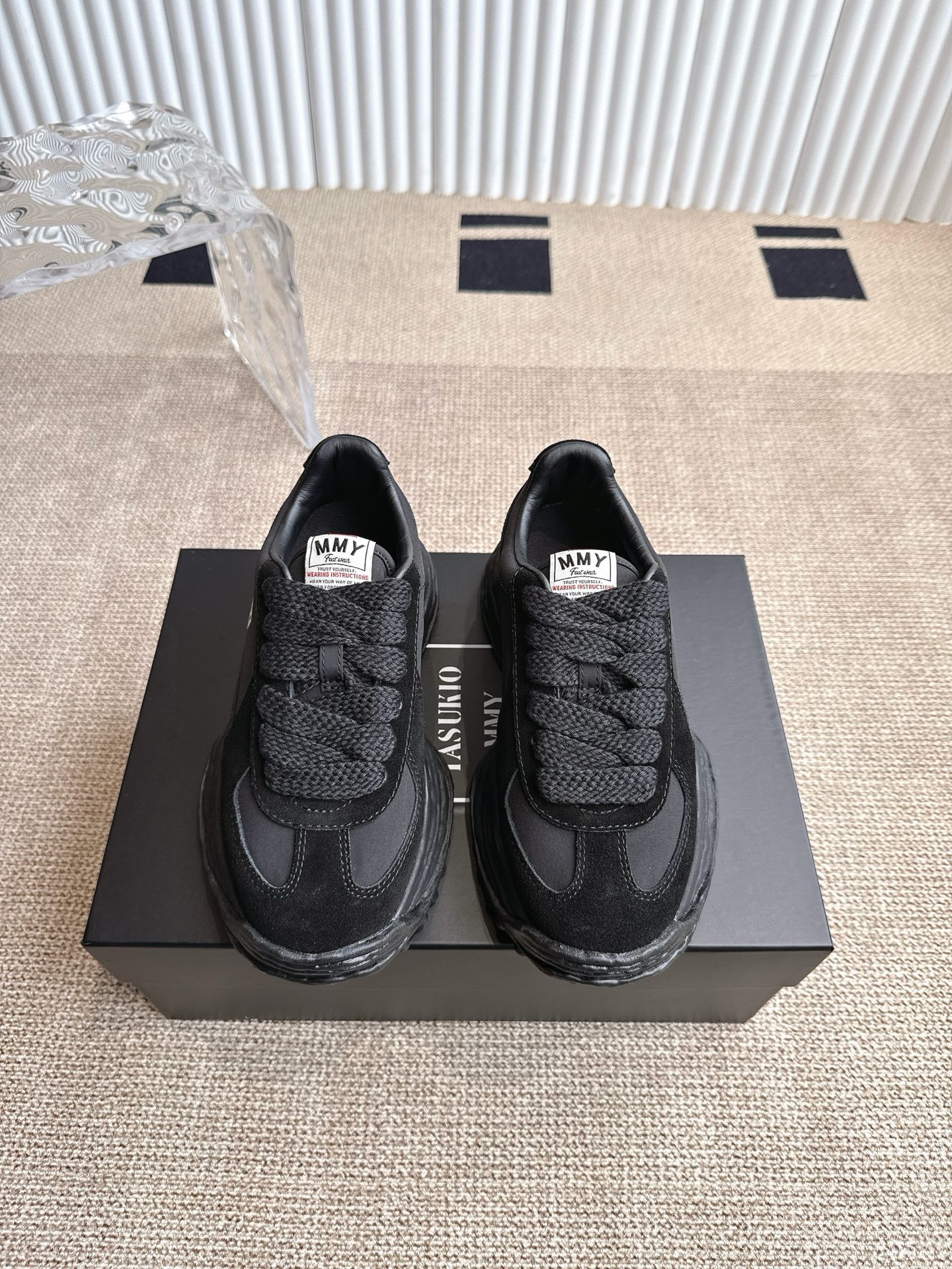 Innovative Sports Shoes: Perfect Design for Comfort and Style (10 words)