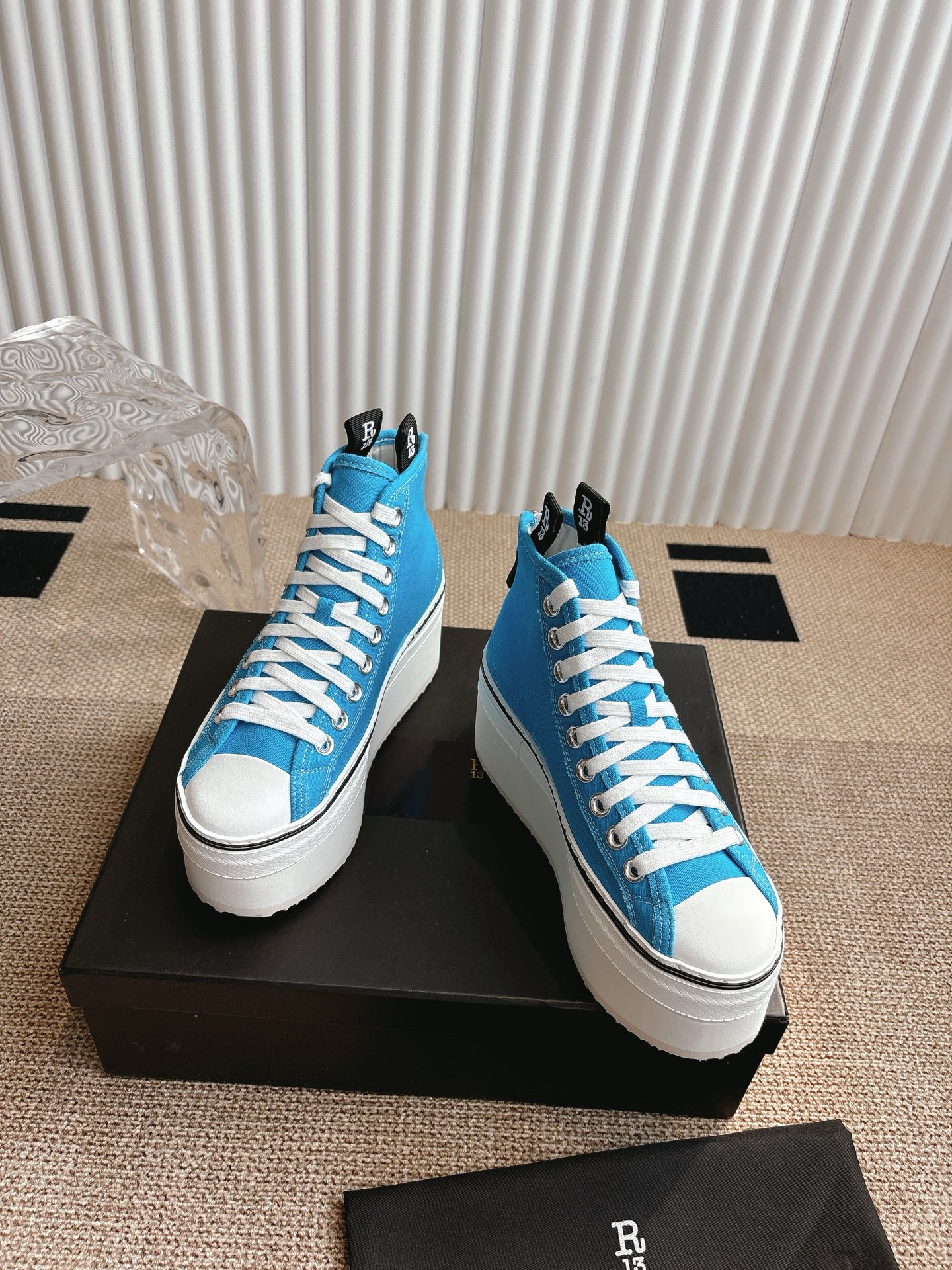 R13 Thick-Heel Leisure Shoes: 800 Pounds, Sizes 34-40, Stylish and Comfortable! - 图片 3