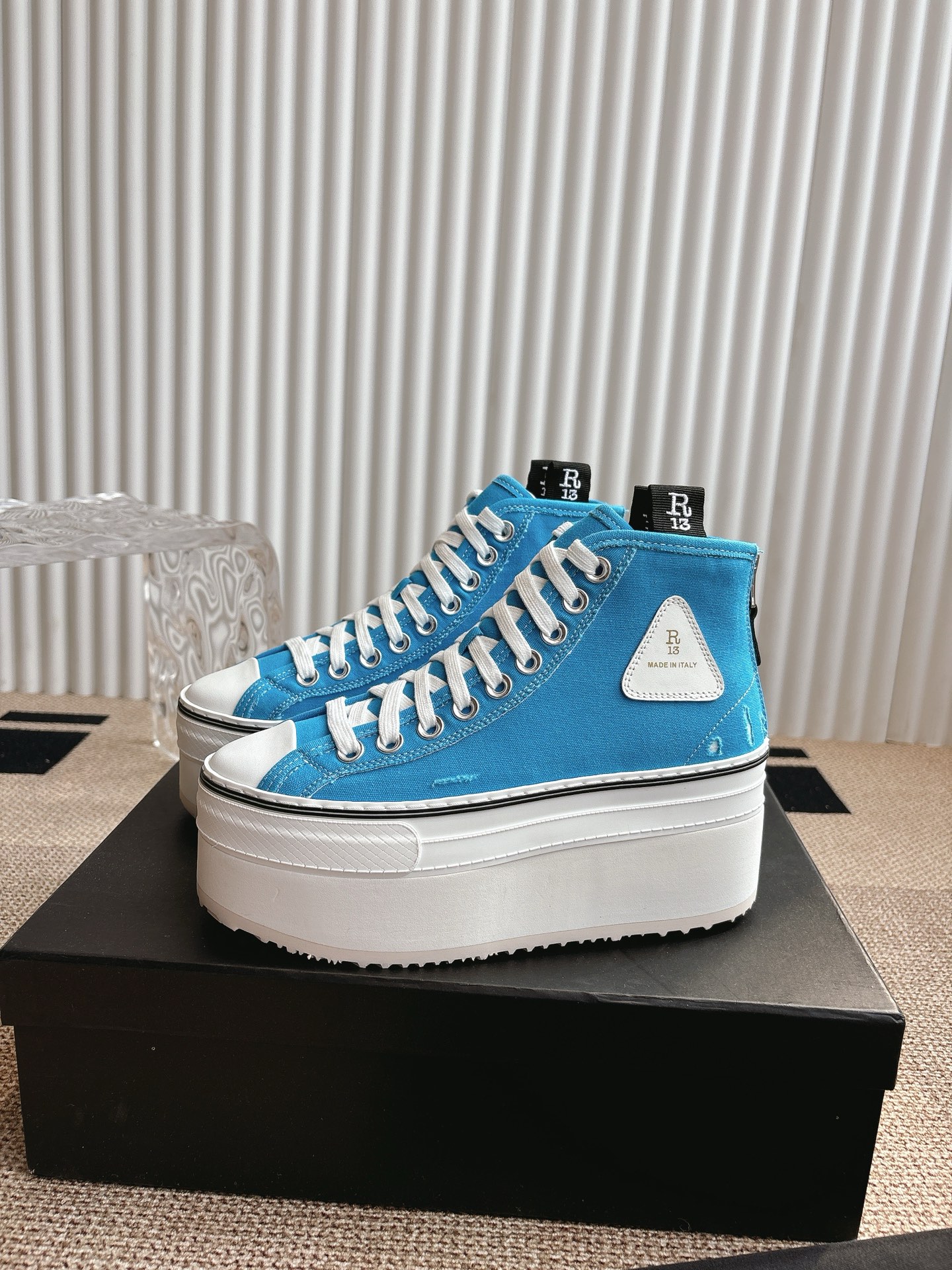 R13 Thick-Heel Leisure Shoes: 800 Pounds, Sizes 34-40, Stylish and Comfortable!