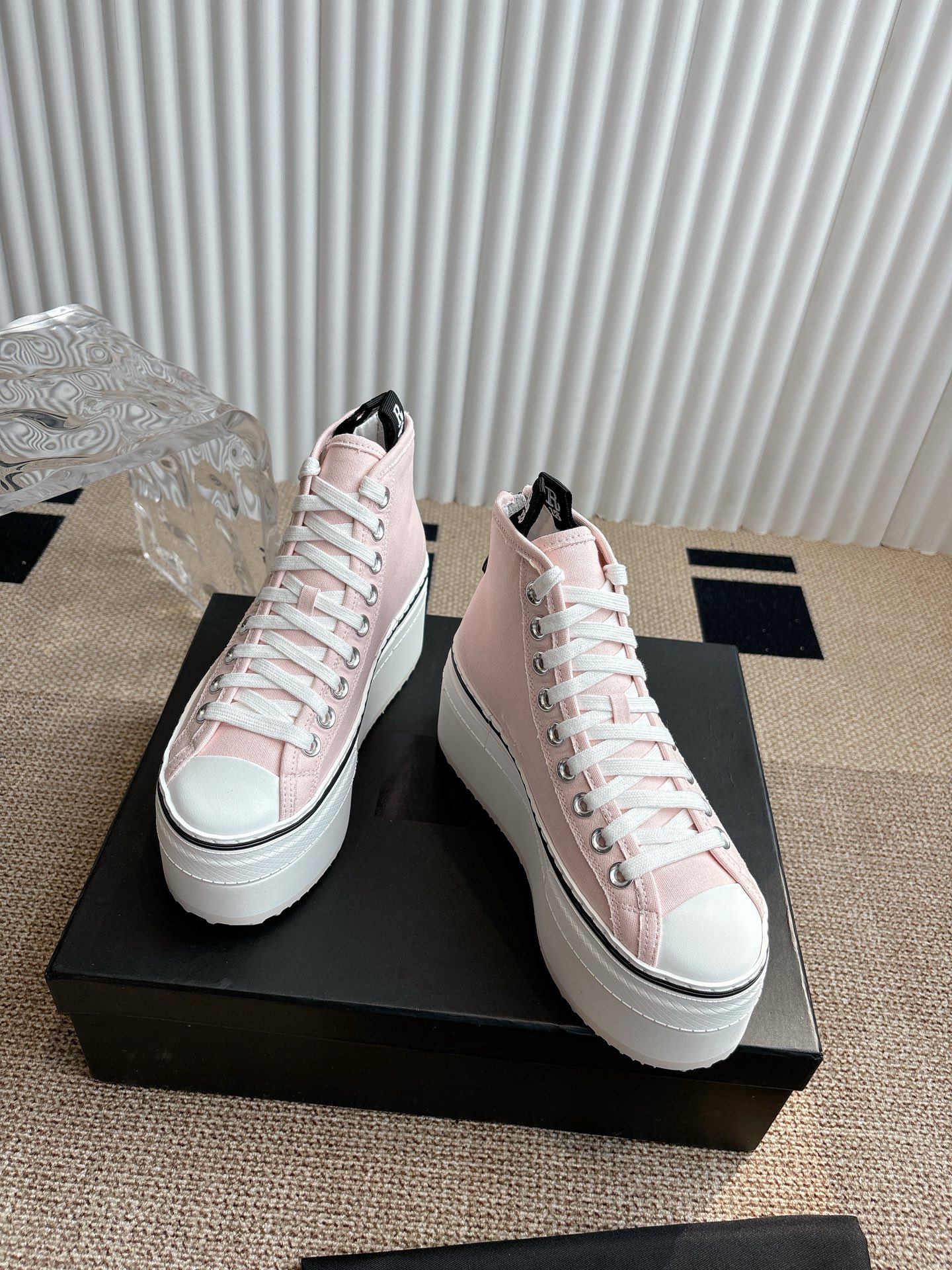 “R13 Thick-Heel Leisure Shoes: 800 Pounds, Sizes 34-40, Stylish and Comfortable” - 图片 3