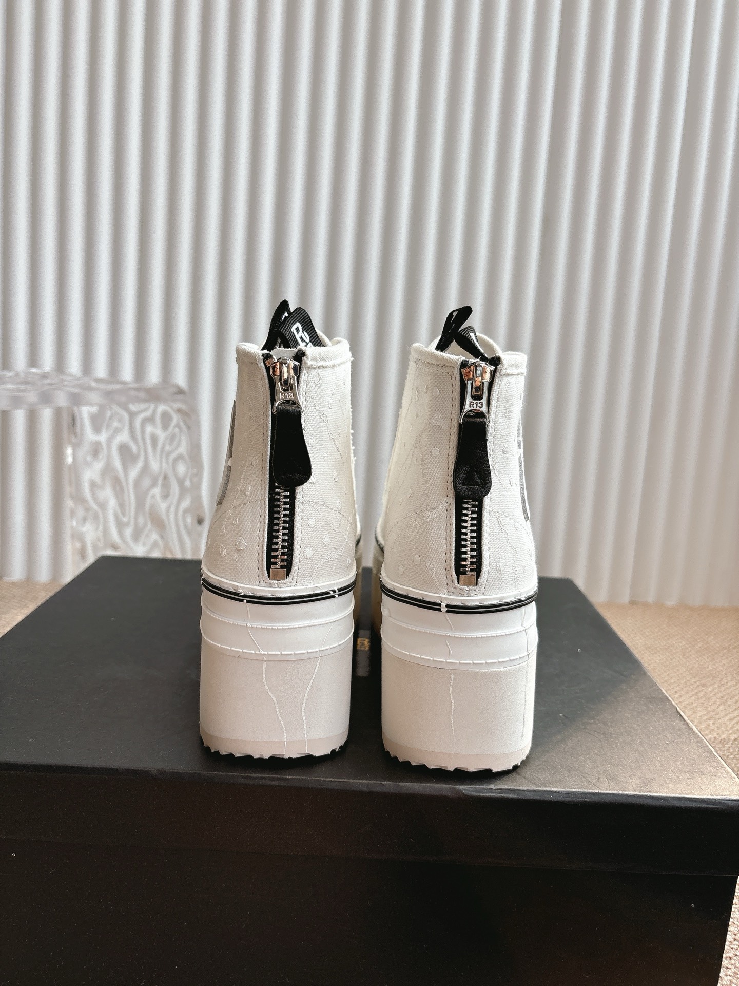 R13 Ink-Heavy High-Heel Shoes: Stylish and Sturdy, 950 Pounds, Available in Sizes 34-40 - 图片 8