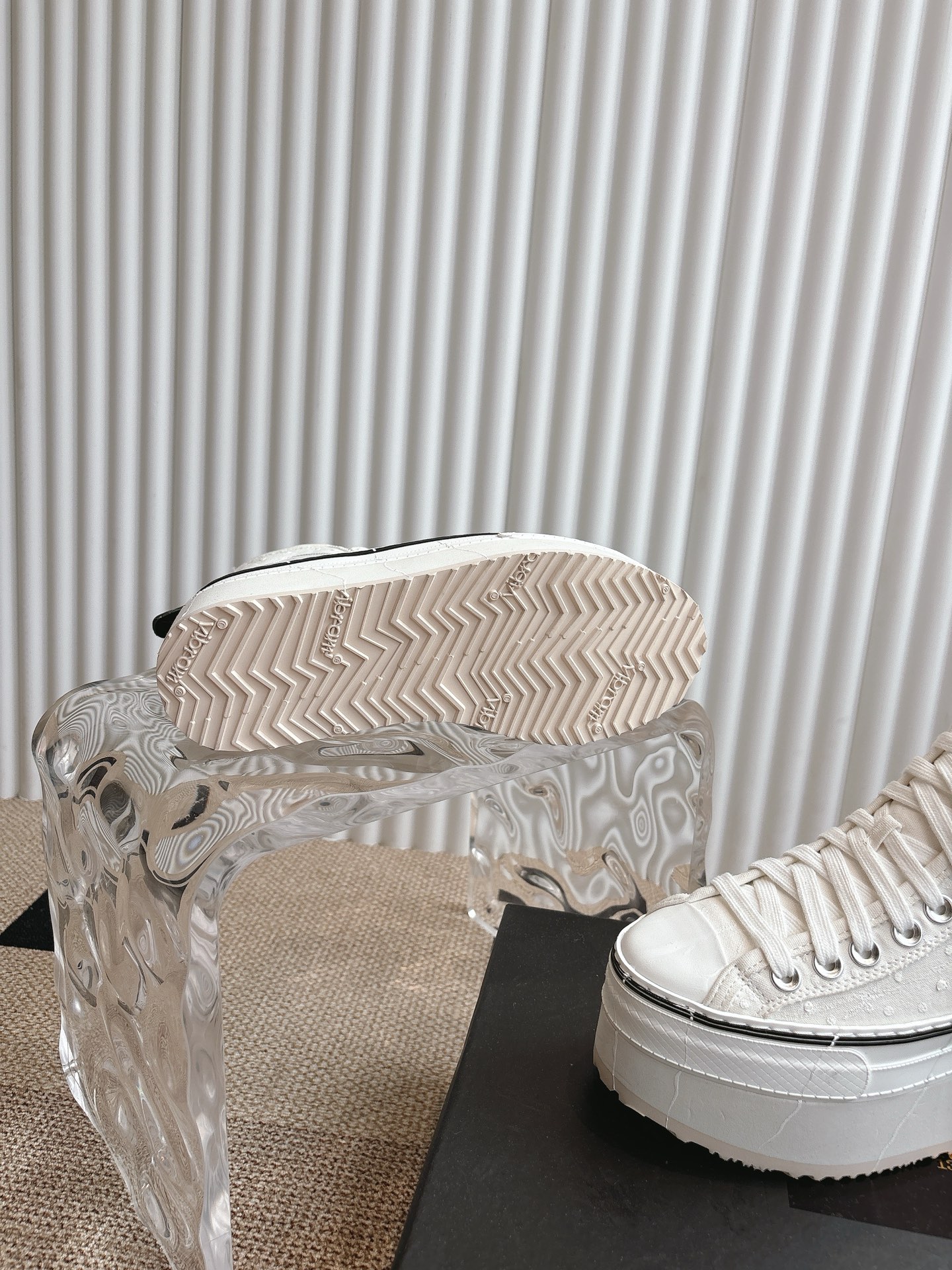 R13 Ink-Heavy High-Heel Shoes: Stylish and Sturdy, 950 Pounds, Available in Sizes 34-40 - 图片 9