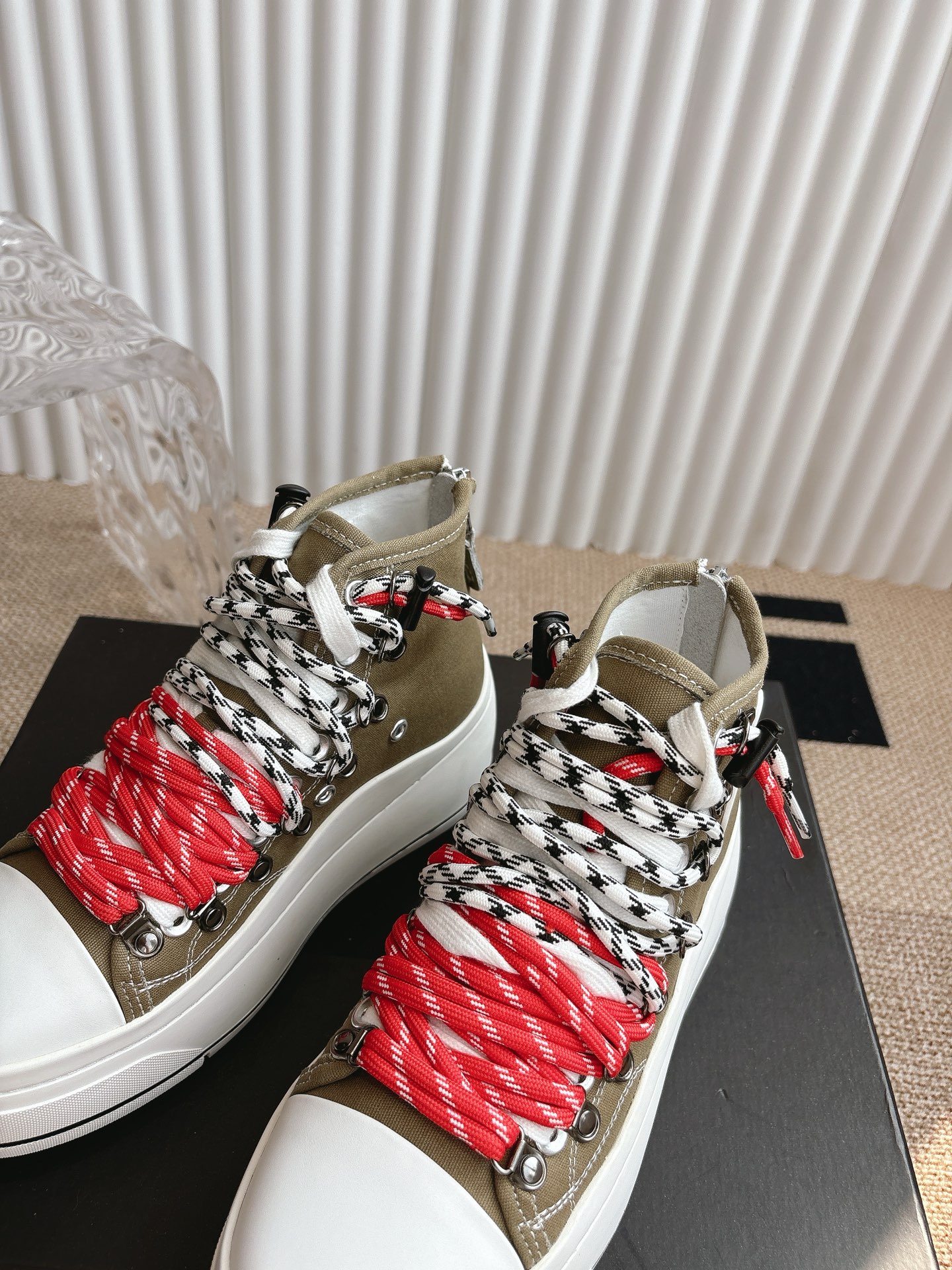 Trendy R13 High-Top Shoes: Stylish and Comfortable Leisure Footwear! - 图片 6