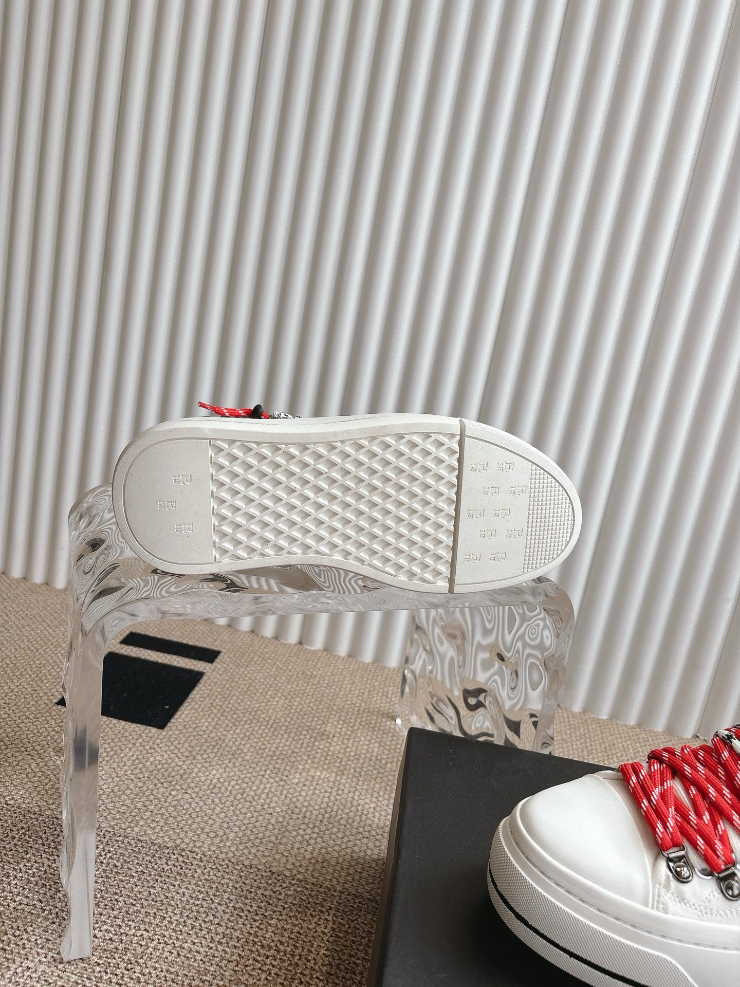 Stylish R13 High-Top Shoes: Comfortable and Trendy Leisure Footwear! - 图片 8