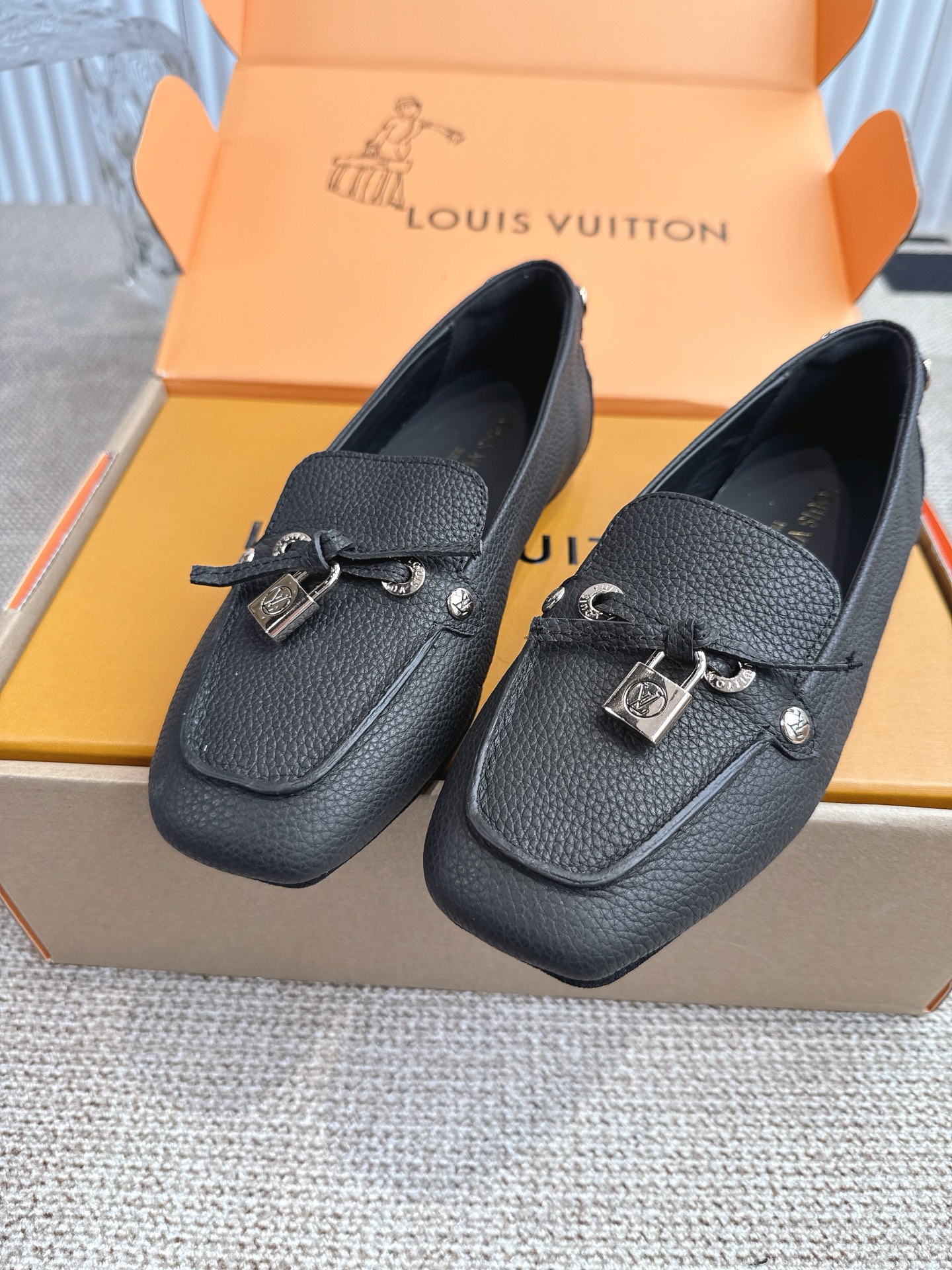 Louis Vuitton Vuiton 路易威登 FLORE乐福鞋‼