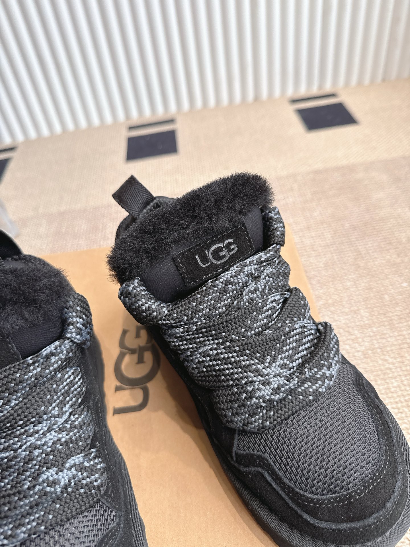 🔥低帮UGG秋冬新款厚底休闲鞋‼️ 作为的领军品牌，这双新款同样延续了其一贯的舒适理念码数:35-40(