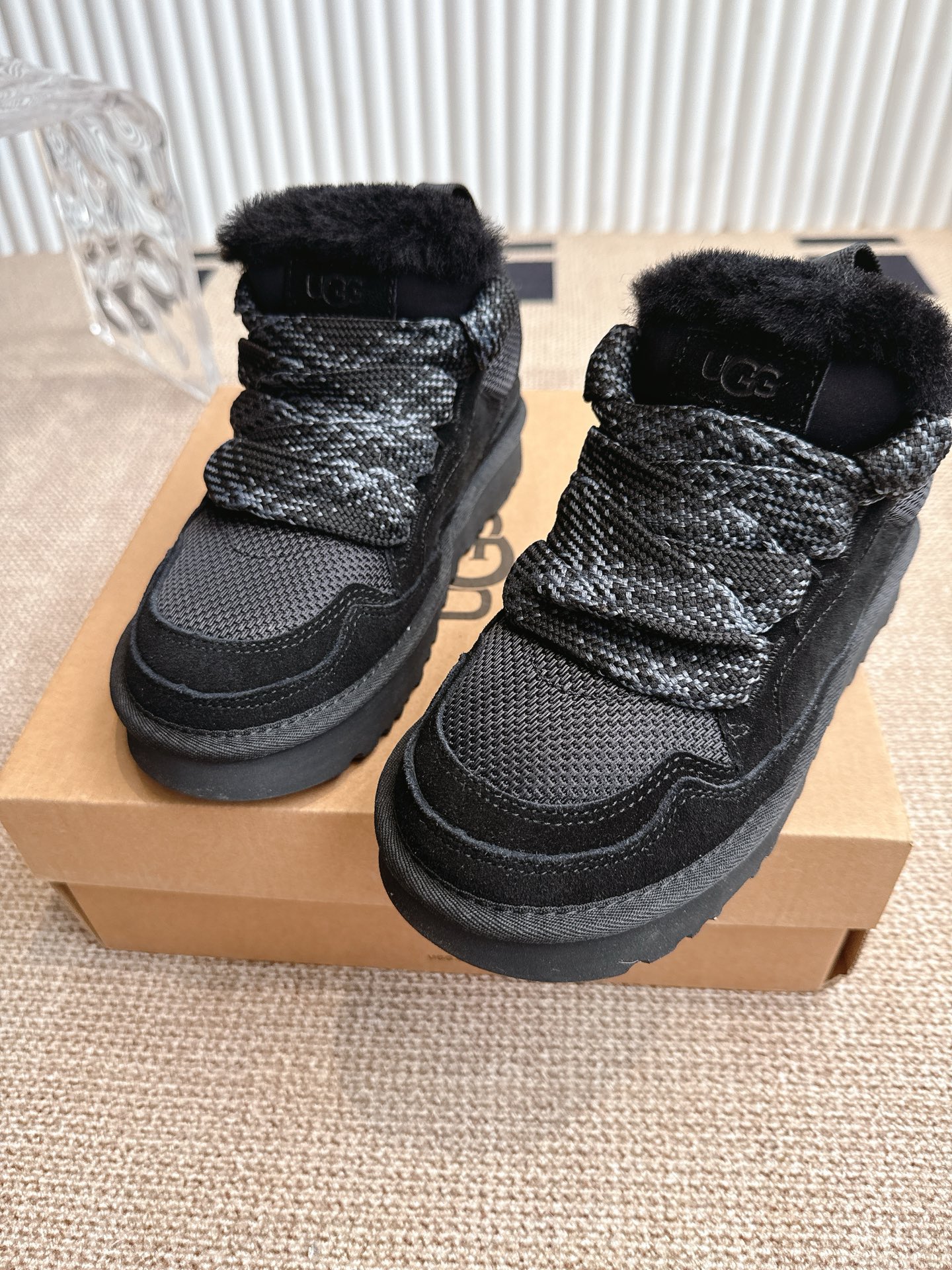 🔥低帮UGG秋冬新款厚底休闲鞋‼️ 作为的领军品牌，这双新款同样延续了其一贯的舒适理念码数:35-40(