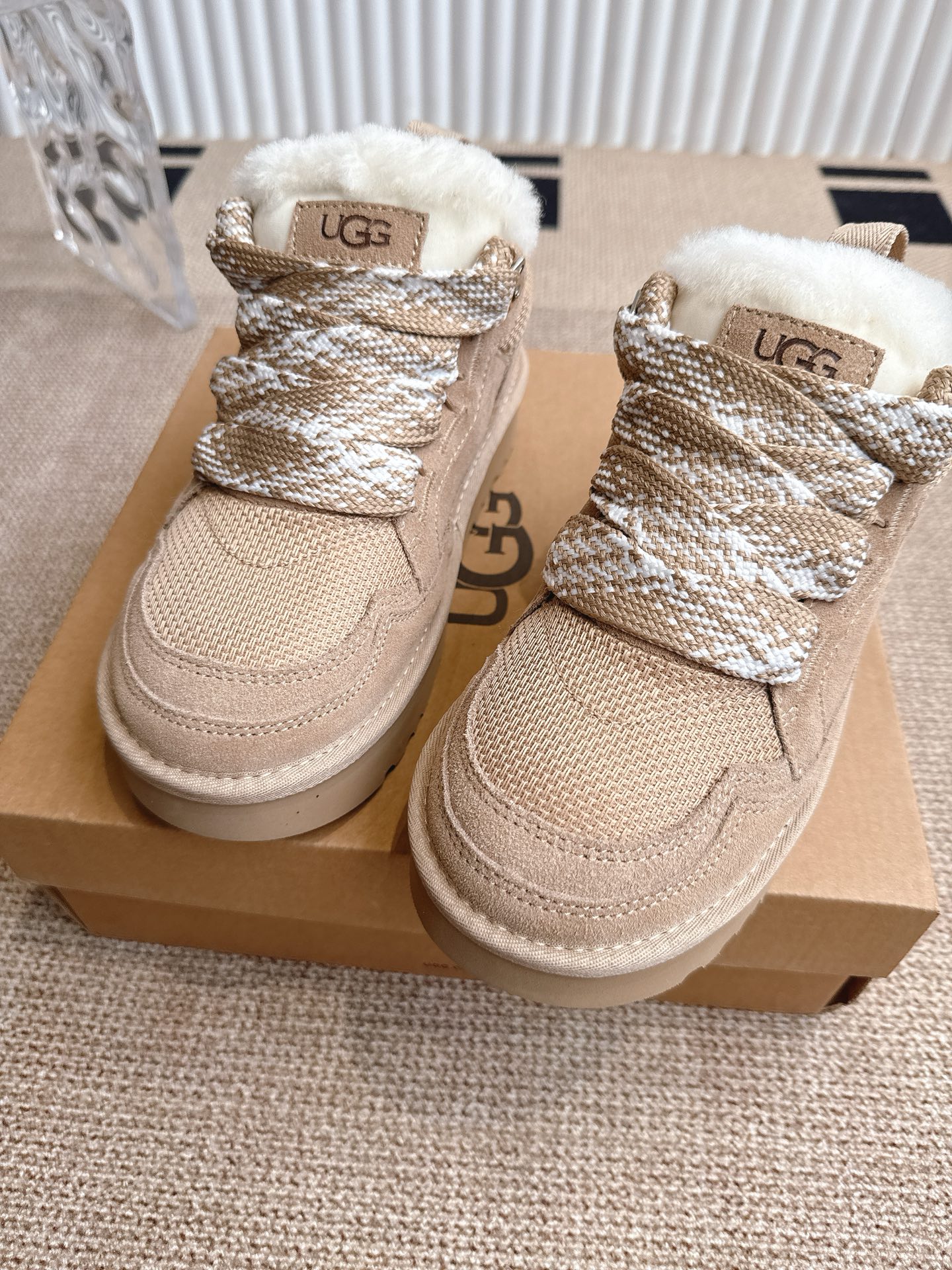 🔥低帮UGG秋冬新款厚底休闲鞋‼️ 作为的领军品牌，这双新款同样延续了其一贯的舒适理念码数:35-40(