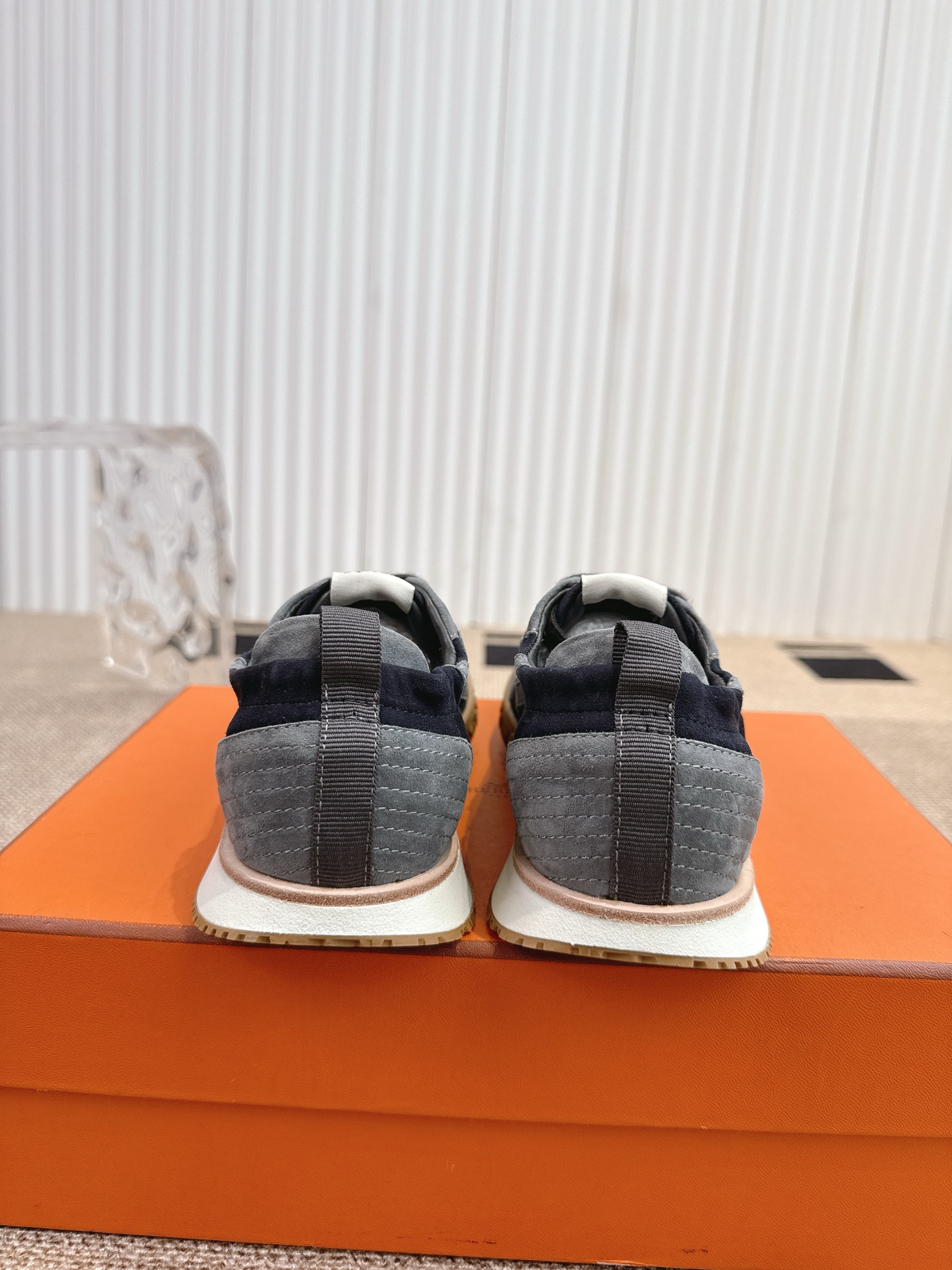 Hermes Eris New Lover Shoes: Unisex Style with Unique Design and Quality Materials - 图片 8