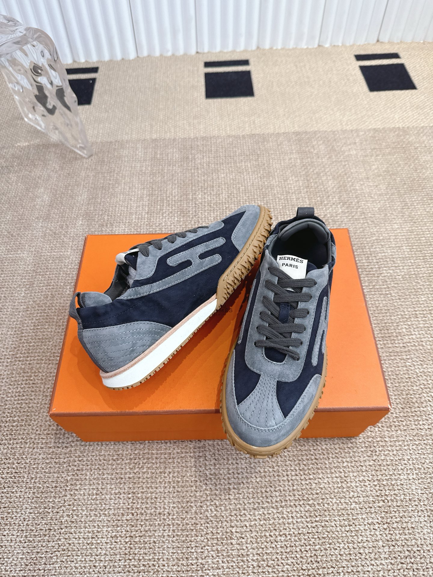 Hermes Eris New Lover Shoes: Unisex Style with Unique Design and Quality Materials - 图片 1