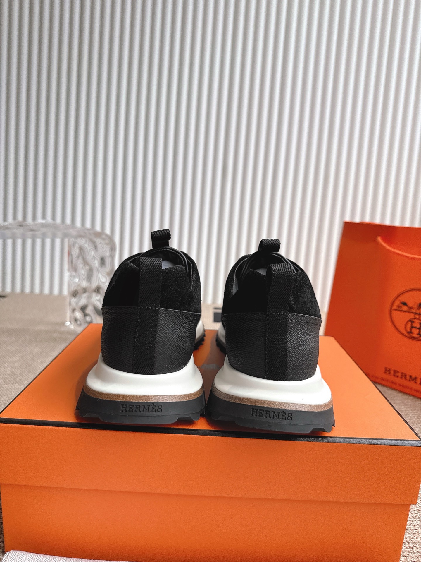 High-Quality Hermes Emermaze Real Shoes: Zenapa Calves, Velvet Kyoto, Silk Tarp, TPU Bubble Rubber - 图片 7