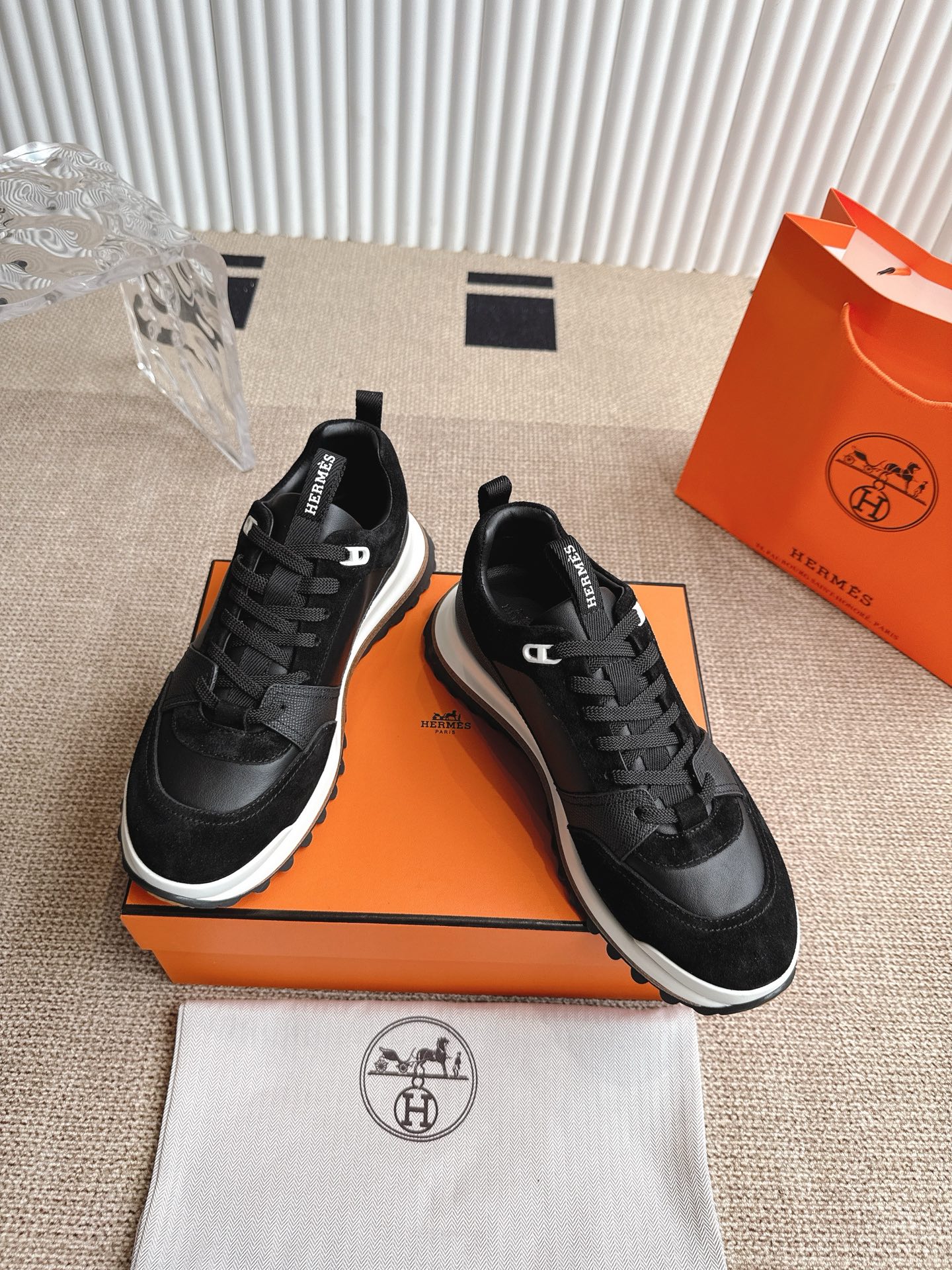 High-Quality Hermes Emermaze Real Shoes: Zenapa Calves, Velvet Kyoto, Silk Tarp, TPU Bubble Rubber - 图片 8