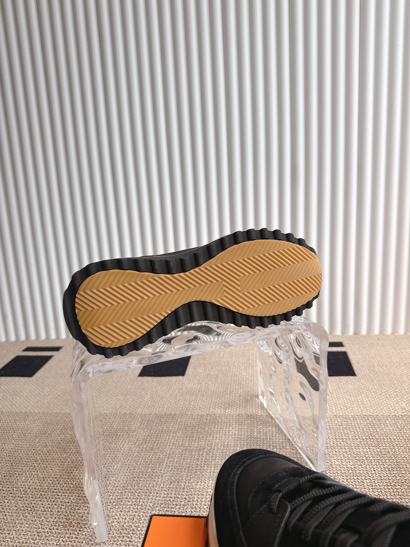High-Quality Hermes Emermaze Real Shoes: Zenapa Calves, Velvet Kyoto, Silk Tarp, TPU Bubble Rubber - 图片 9