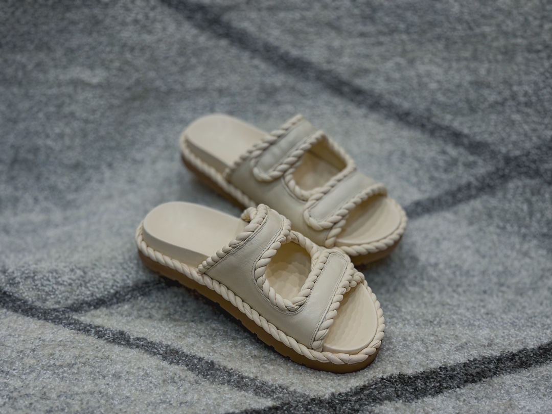 Bottega Veneta Shoes Slippers Rubber Sheepskin Beach