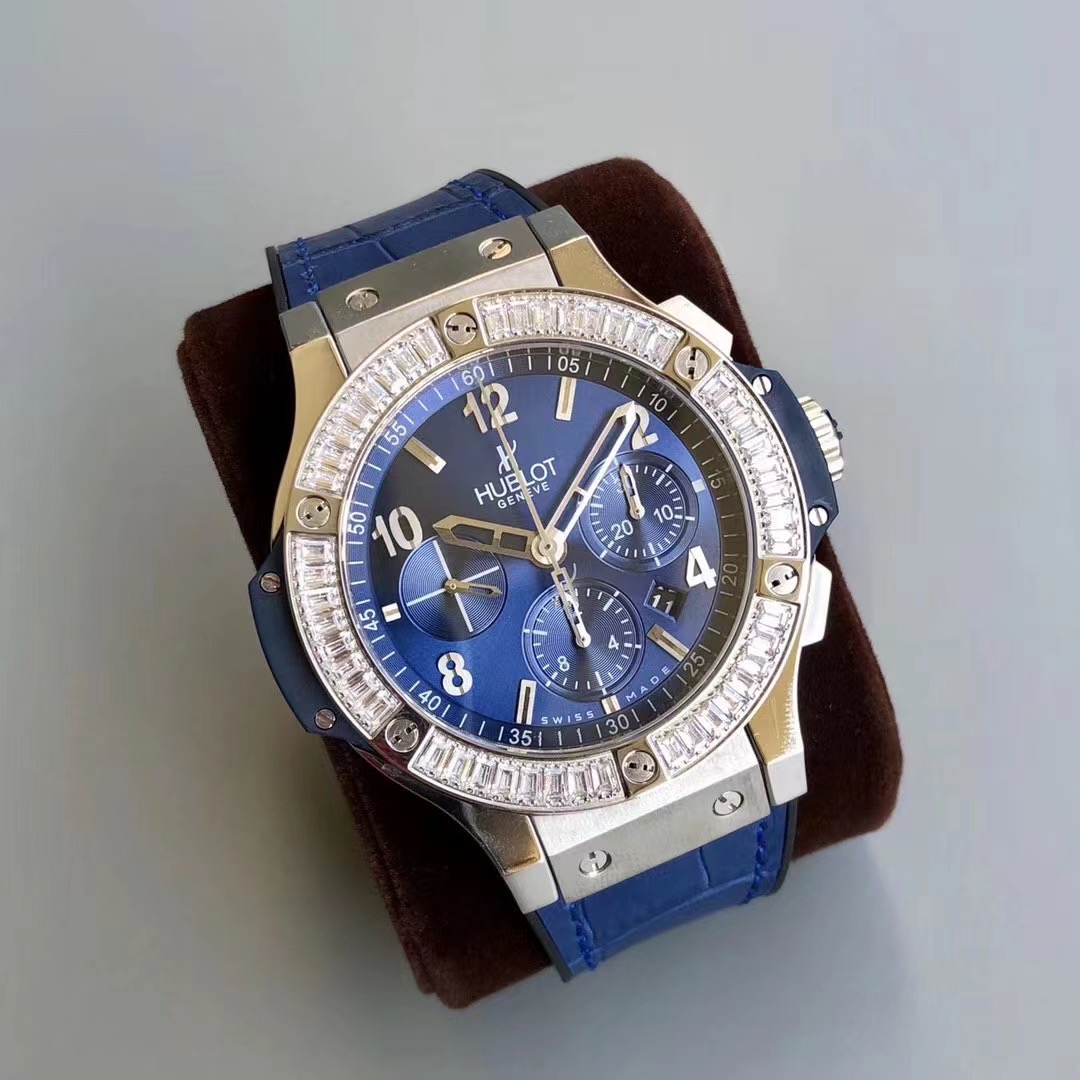 Hublot (恒宝） Style Beige Watches Lookbook Reference image 2