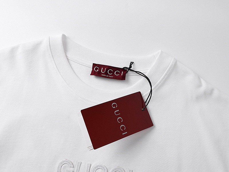 GUCCI古驰2025年蛇年烫钻限定款胸口刺绣后背红蛇印花烫钻款圆领短袖T恤
