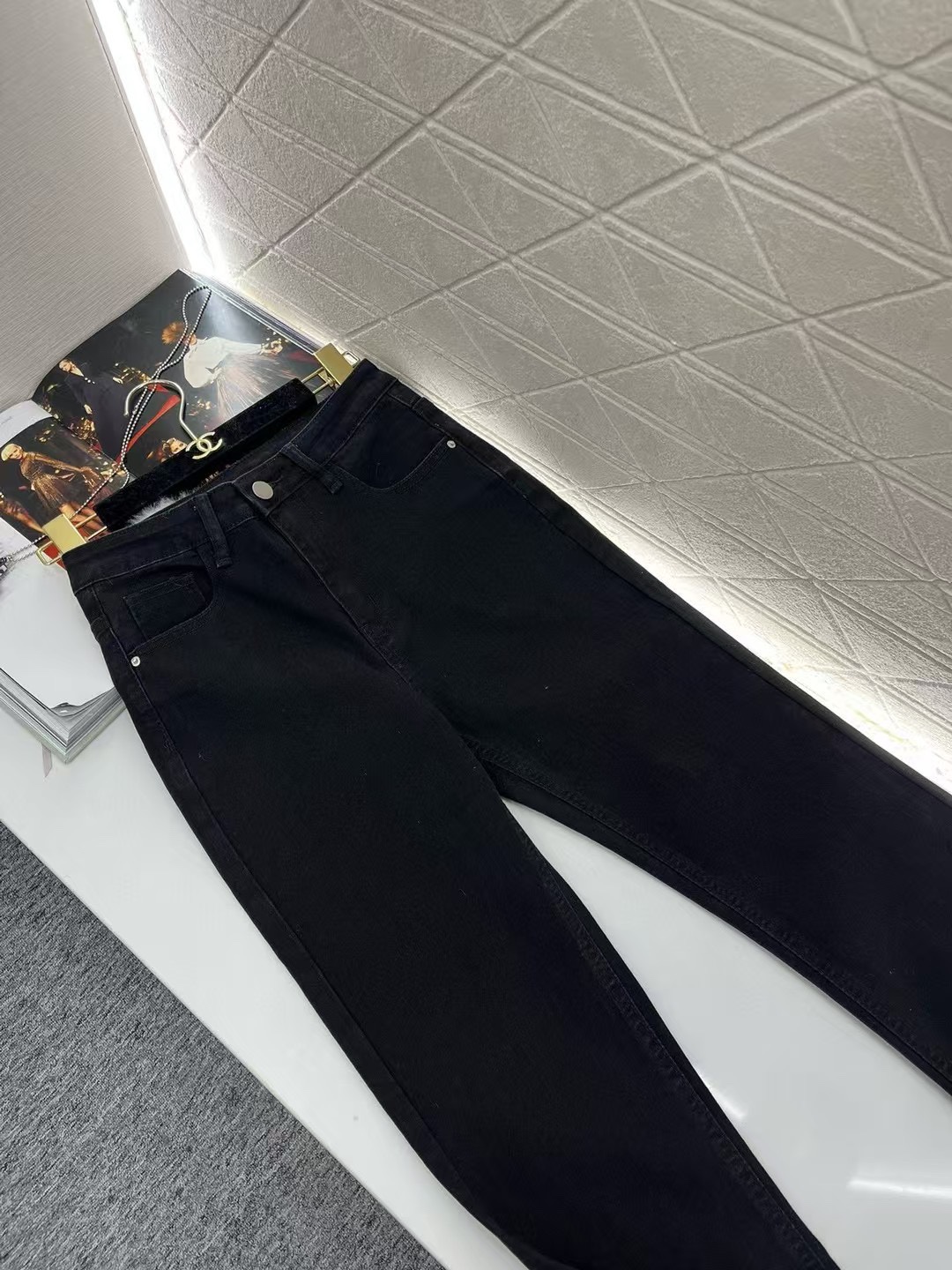 Chanel 2025 Ski Collection Flared Jeans with Plush Logo - Black Denim 4 i1731767399 1743 3