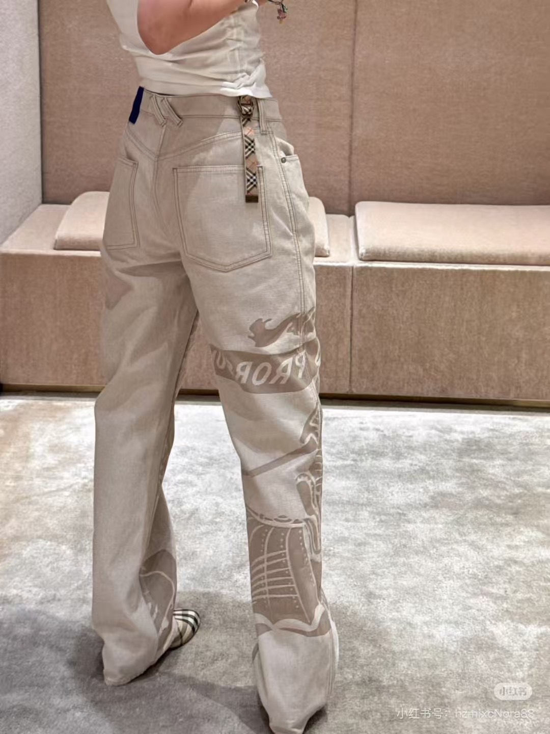 Burberry Women's Straight-Leg Jeans with War Horse Logo Print 2 i1746978267136 2313 0 1