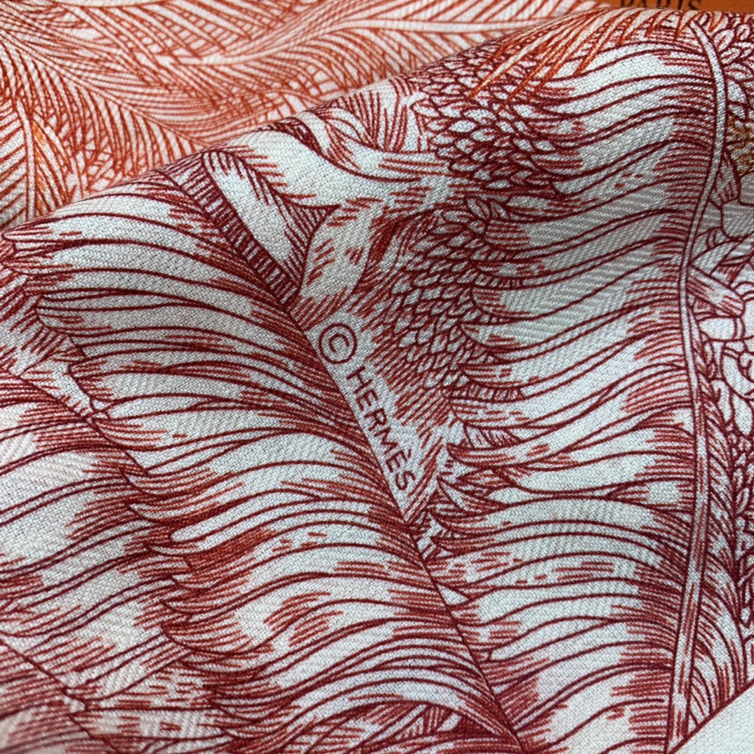Luxurious Hermes 140 Cashmere & Silk Blend Shawl - Tropical Jungle Design 9 i1722670294 4703 1