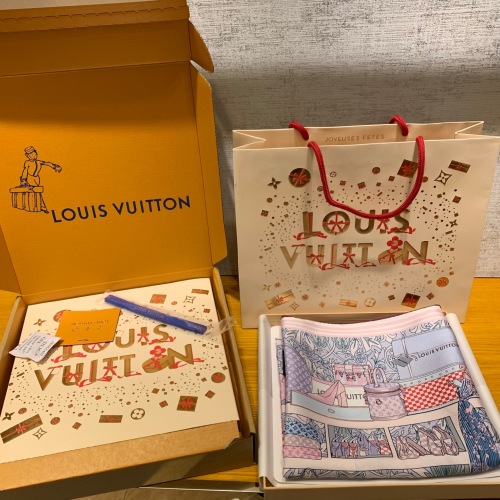 Louis Vuitton Women's Pink Silk Scarf 90x90cm - Original Quality, Full Set 1 Louis Vuitton Women's Pink Silk Scarf 90x90cm - Original Quality, Full Set