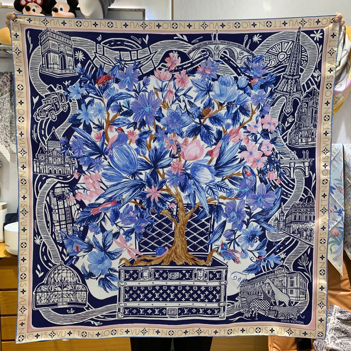 Louis Vuitton Jardin Blue Silk Square Scarf - 90x90cm 5 i1744699095701 9249 0 2