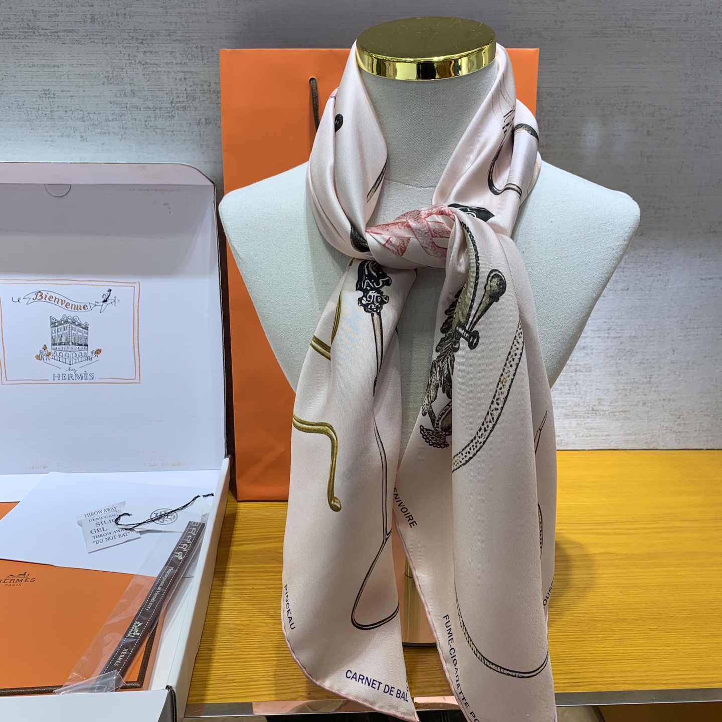 Hermès 90cm Pink Silk Twill Scarf - Hand-Rolled Edges, Luxury Women's Accessory 5 i1747207731825 3948 0 3
