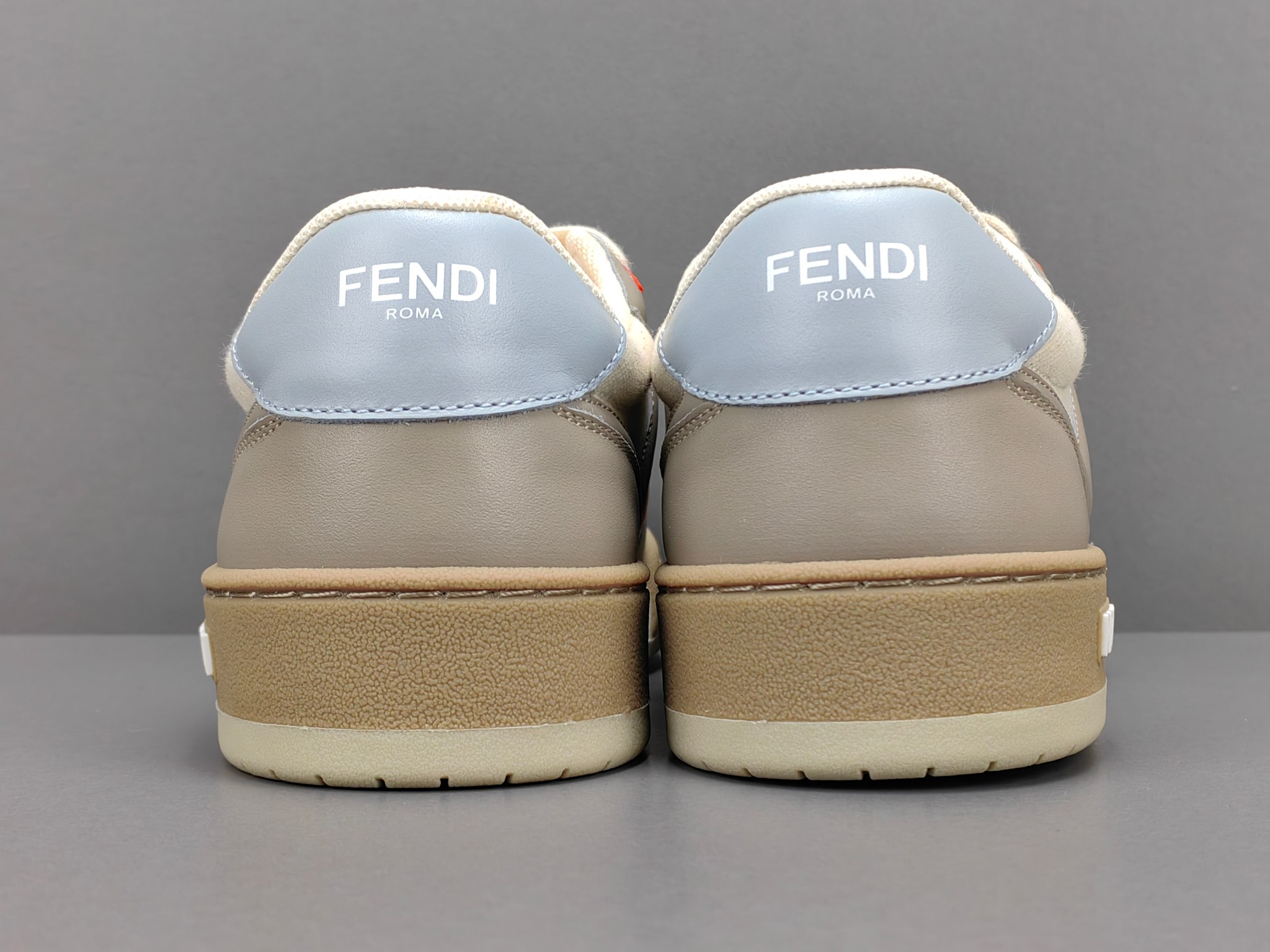 SCARPA FENDI P Channel Advantage disponibile all'ingrosso — photo 3