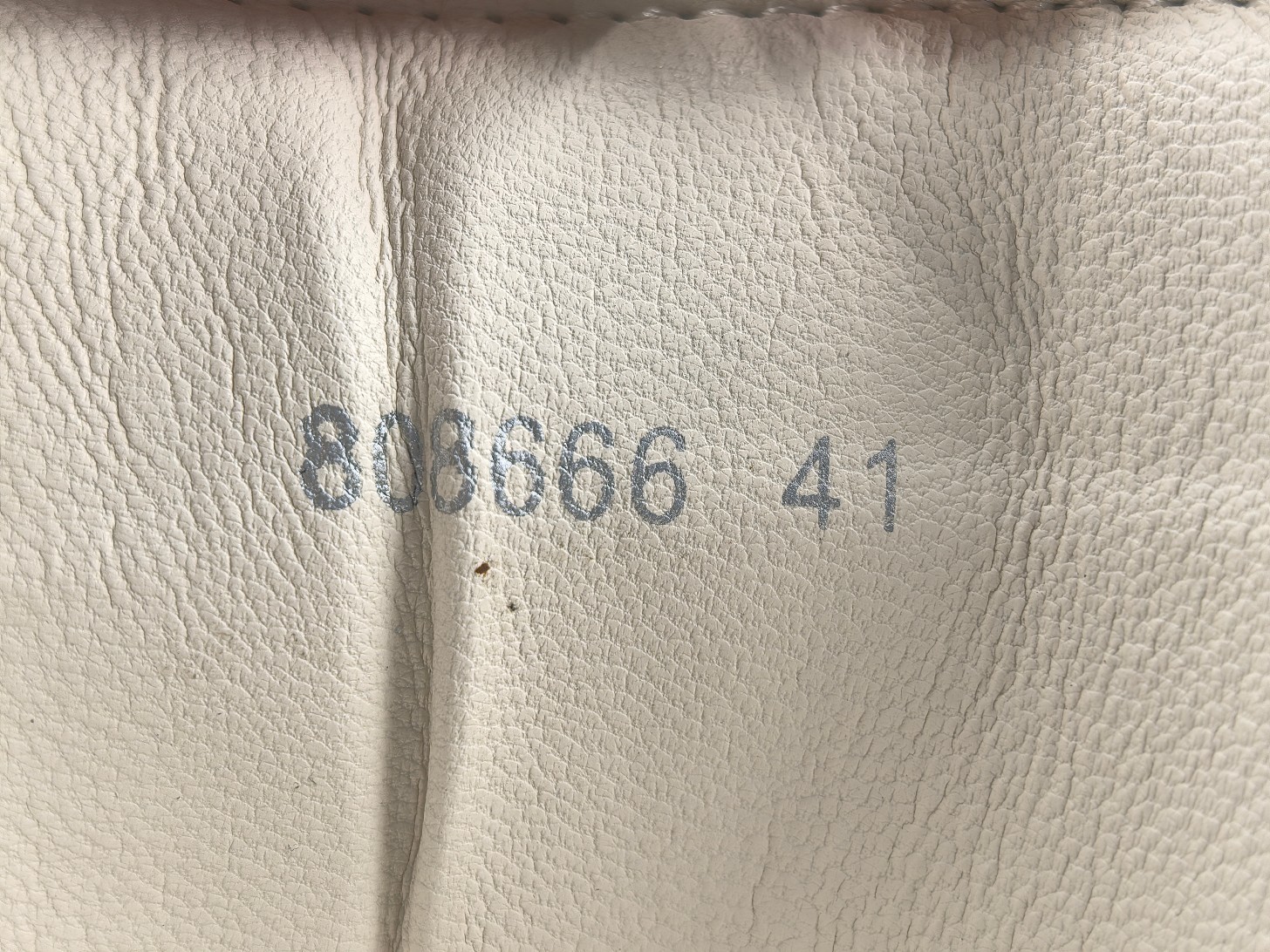 P外贸版麦昆AlexanderMcQueen亚历山大麦昆小牛皮圆头系带低帮生活休闲鞋尺码434445面料