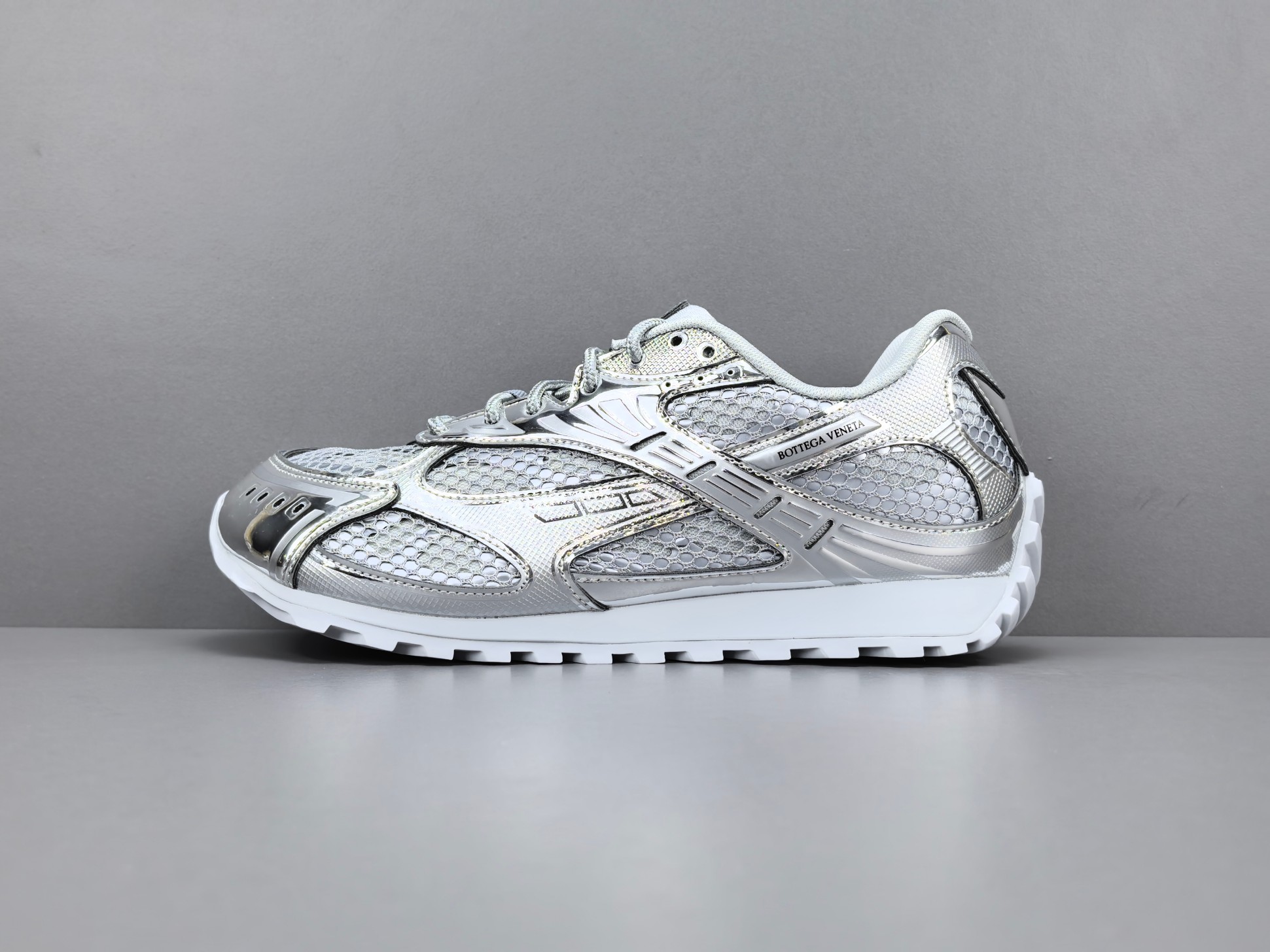 NO:277951,Top purchasing agents to improve the quality!  The original version is developed one to one, the best version on the market at present!  Bottega Veneta Orbit fabric Round head lace wear-resistant low top life casual shoes same style for men and women Silver Size 36 37.5 38 39 40 41 42 43 44 45 [Note this model is half size to one size than sports shoes, please pay attention to purchase!  】,,bottega veneta,bottega veneta,sneakers19860909顶级代购冲正品质！原版一比一开发,目前市面最好版本！Bottega Veneta葆蝶家 Orbit 织物 圆头系带 耐磨 低帮 生活休闲鞋 男女同款 白银色 尺码 36 37.5 38 39 40 41 42 43 44 45【注此款比运动鞋偏大半码至一码,注意选购！】,,bottega veneta,bottega veneta,sneakers,Men's shoes