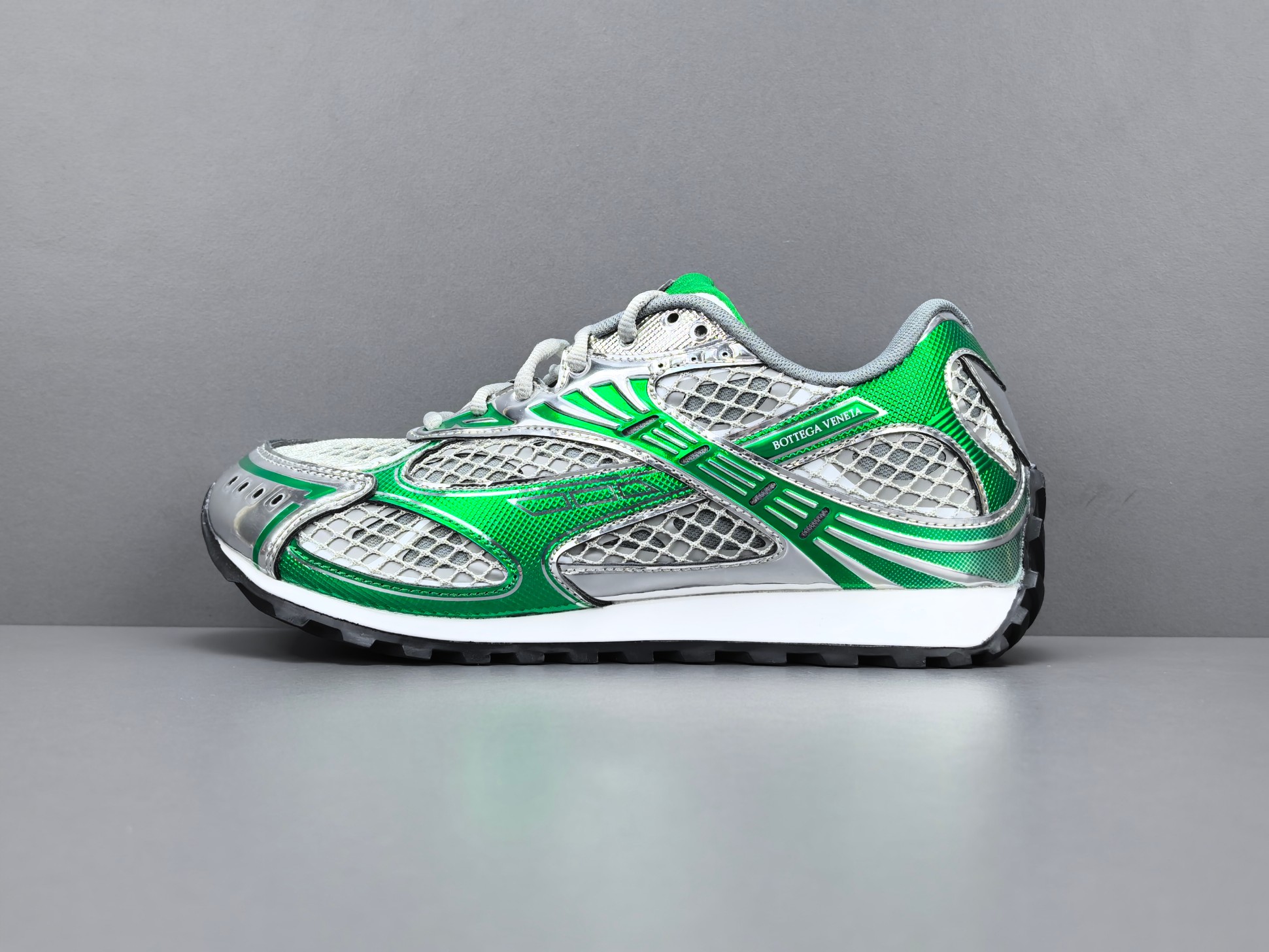 NO:277945,Top purchasing agents to improve the quality!  The original version is developed one to one, the best version on the market at present!  Bottega Veneta Orbit fabric Round head lace wear-resistant low top life casual shoes same style for men and women, white and green Size 36 37.5 38 39 40 41 42 43 44 45 [Note this model is half size to one size than sports shoes, please pay attention to purchase!  】,,bottega veneta,bottega veneta,sneakers19860909顶级代购冲正品质！原版一比一开发,目前市面最好版本！Bottega Veneta葆蝶家 Orbit 织物 圆头系带 耐磨 低帮 生活休闲鞋 男女同款 白绿色 尺码 36 37.5 38 39 40 41 42 43 44 45【注此款比运动鞋偏大半码至一码,注意选购！】,,bottega veneta,bottega veneta,sneakers,Men's shoes