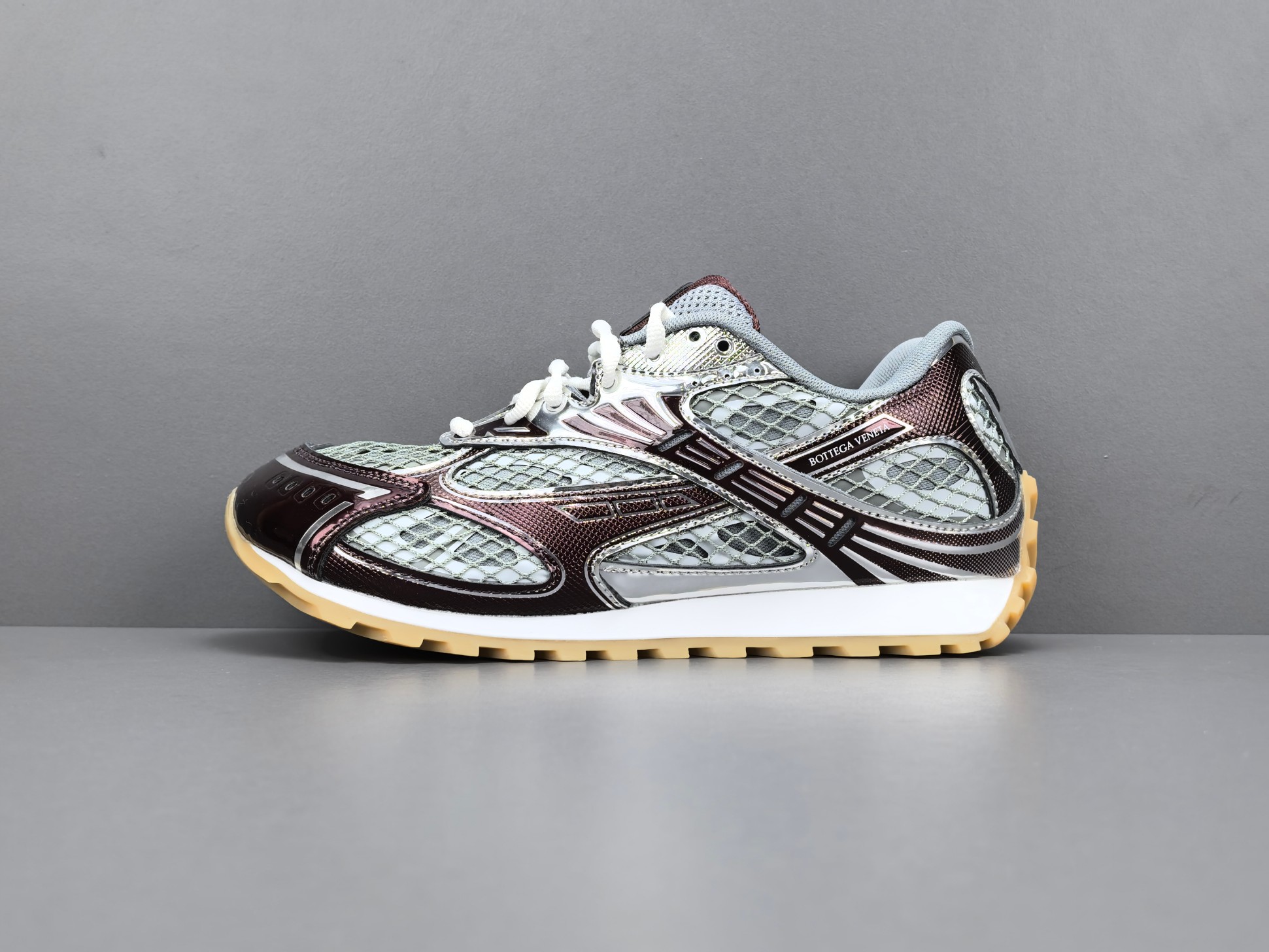 NO:277917,Top purchasing agents to improve the quality!  The original version is developed one to one, the best version on the market at present!  Bottega Veneta Orbit fabric Round head lace wear-resistant low top life casual shoes same style as men and women White and red Size 36 37.5 38 39 40 41 42 43 44 45 [Note this model is half size to one size than sports shoes, please pay attention to purchase!  】,,bottega veneta,bottega veneta,sneakers19860909顶级代购冲正品质！原版一比一开发,目前市面最好版本！Bottega Veneta葆蝶家 Orbit 织物 圆头系带 耐磨 低帮 生活休闲鞋 男女同款 白红色 尺码 36 37.5 38 39 40 41 42 43 44 45【注此款比运动鞋偏大半码至一码,注意选购！】,,bottega veneta,bottega veneta,sneakers,Men's shoes